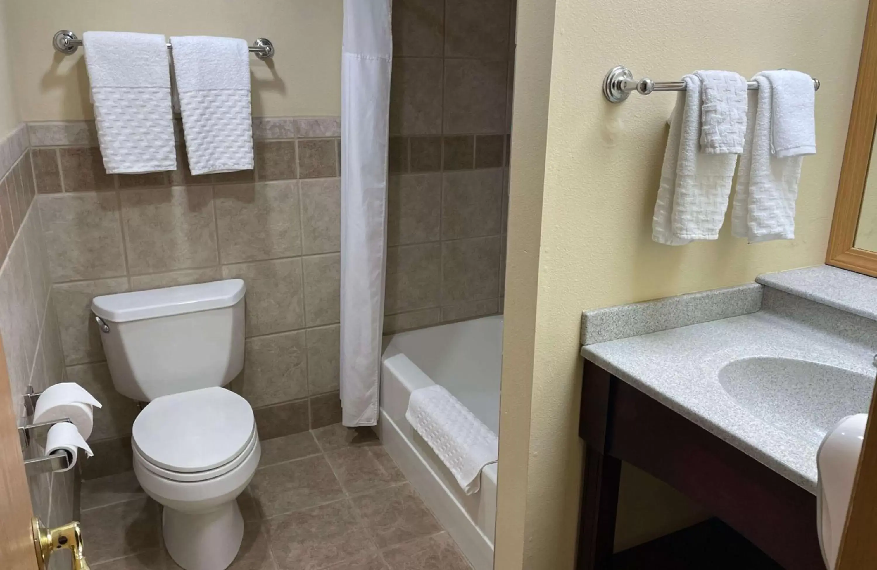 Bathroom in Best Western Starlite Village