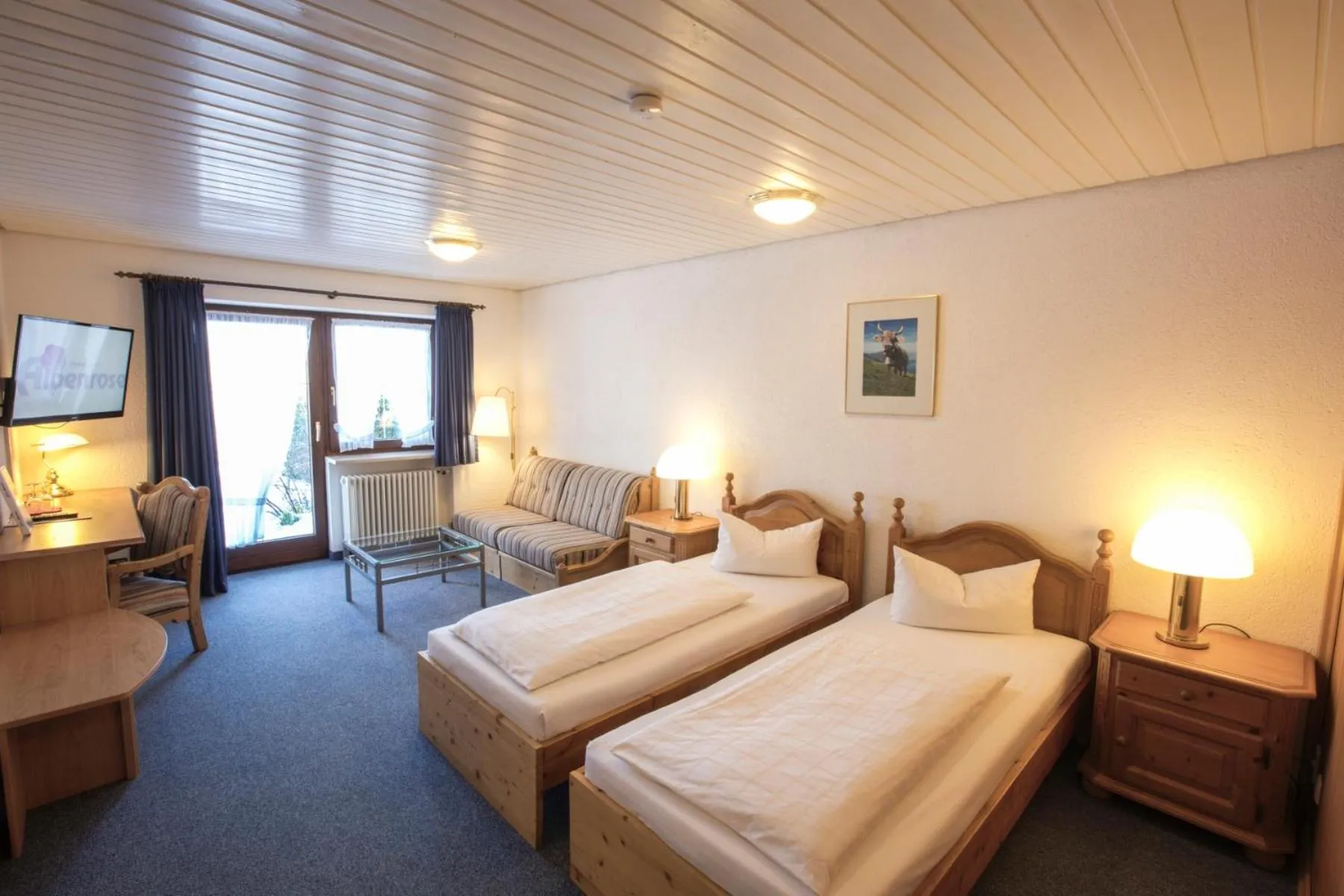 Photo of the whole room, Bed in Akzenthaus Alpenrose Nesselwang