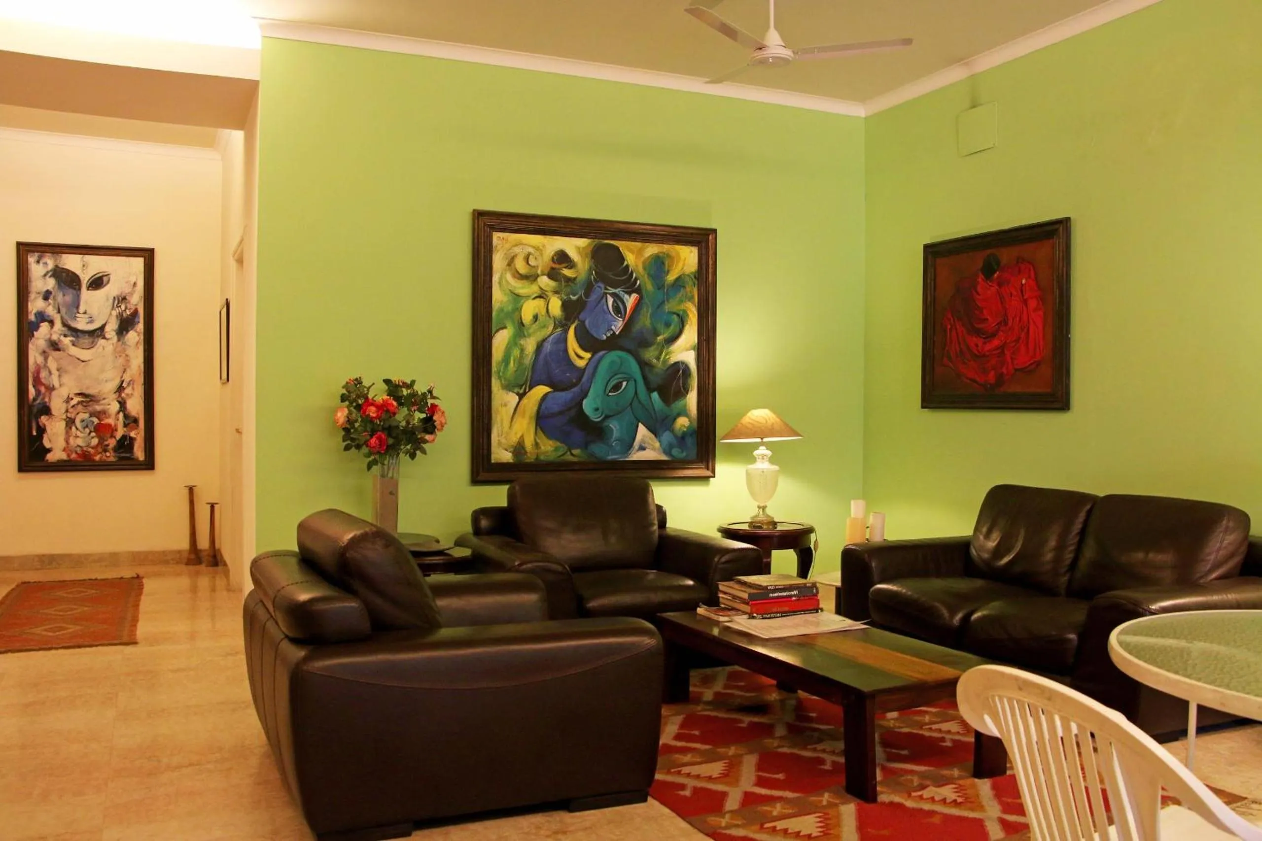 Lounge or bar in Colonel’s Retreat