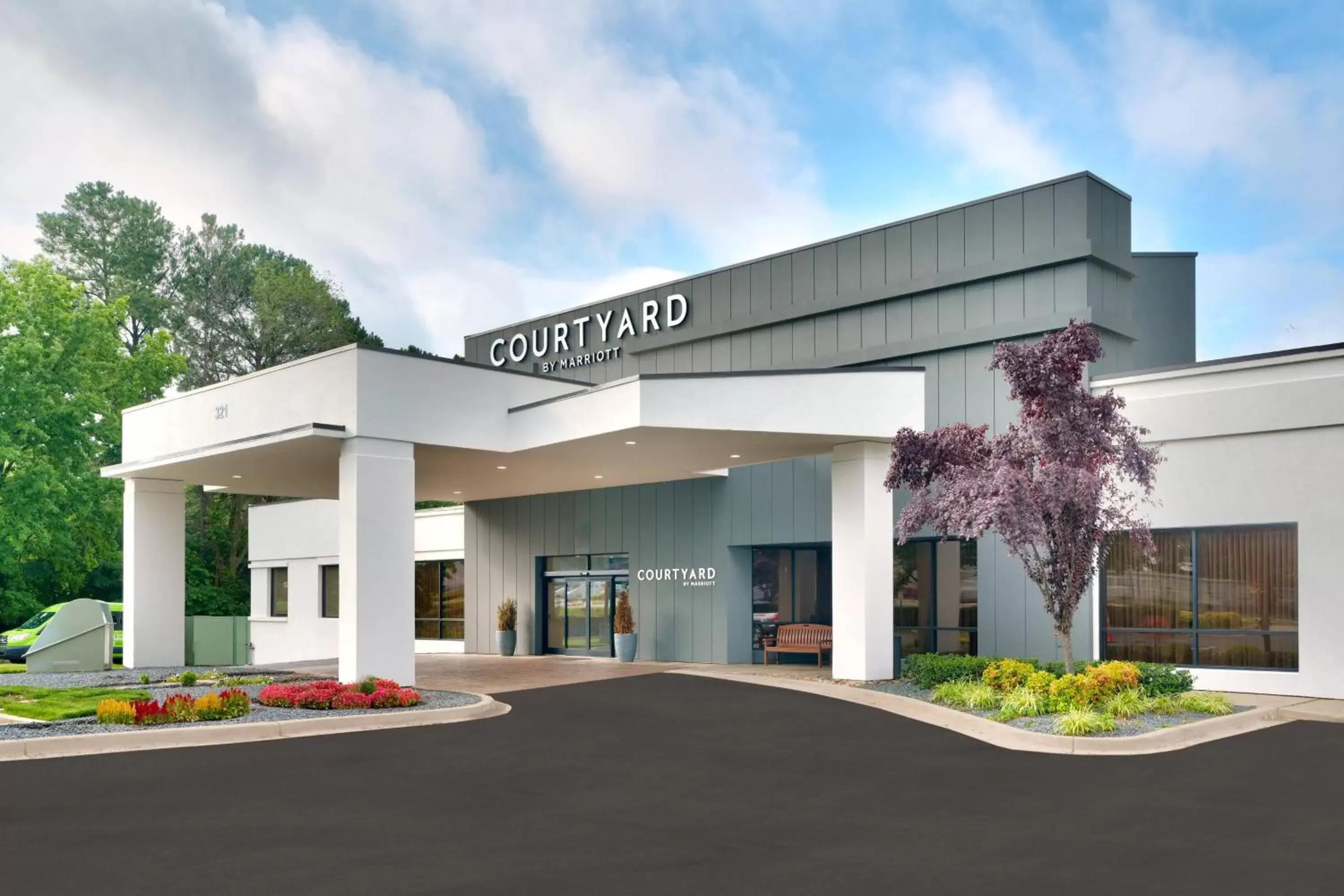 Property Building in Courtyard by Marriott Charlotte Airport/Billy Graham Parkway
