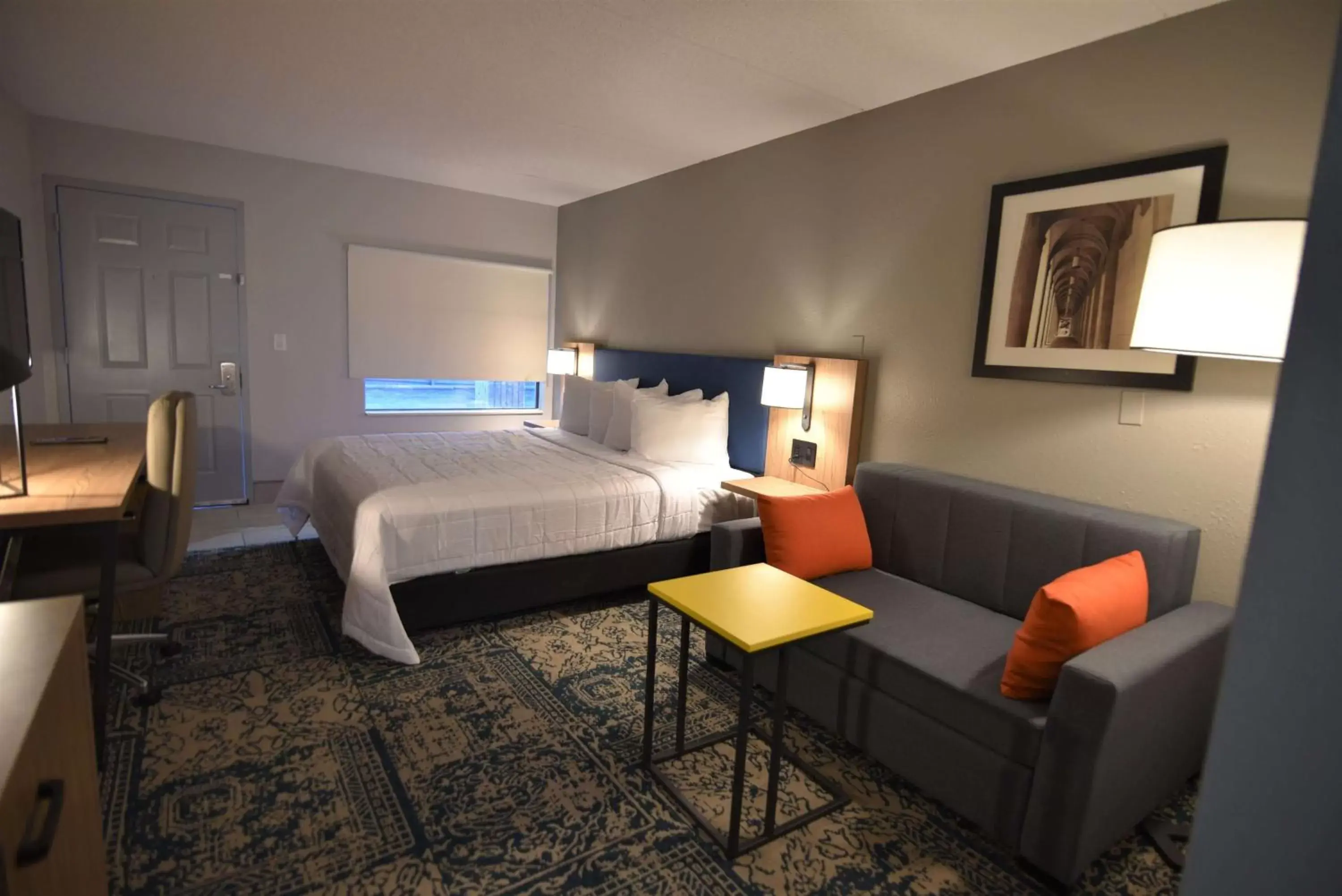 Photo of the whole room, Bed in Baymont by Wyndham Pine Grove I-81 Photo of the whole room, Bed in Baymont by Wyndham Pine Grove I-81