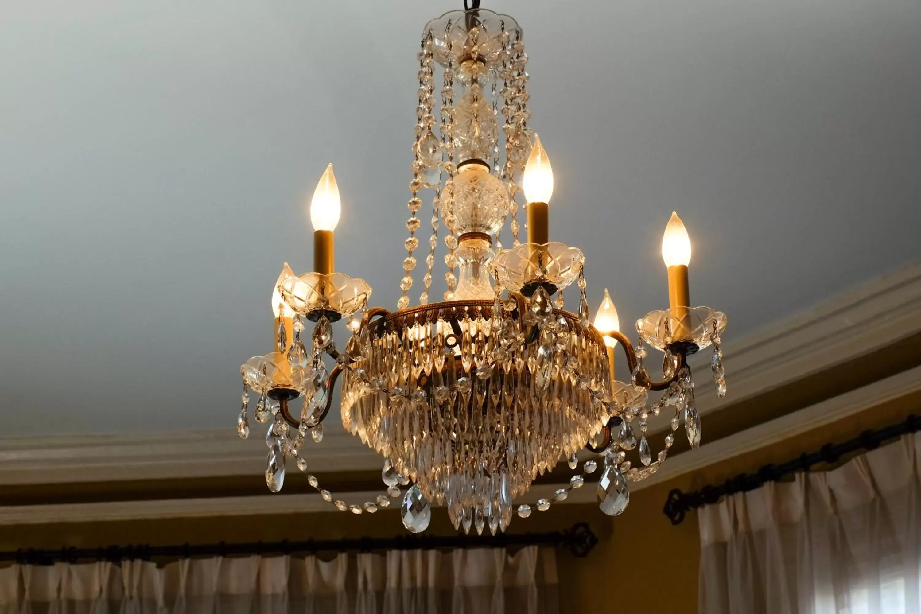 Decorative detail, Drinks in Kehoe House, Historic Inns of Savannah Collection