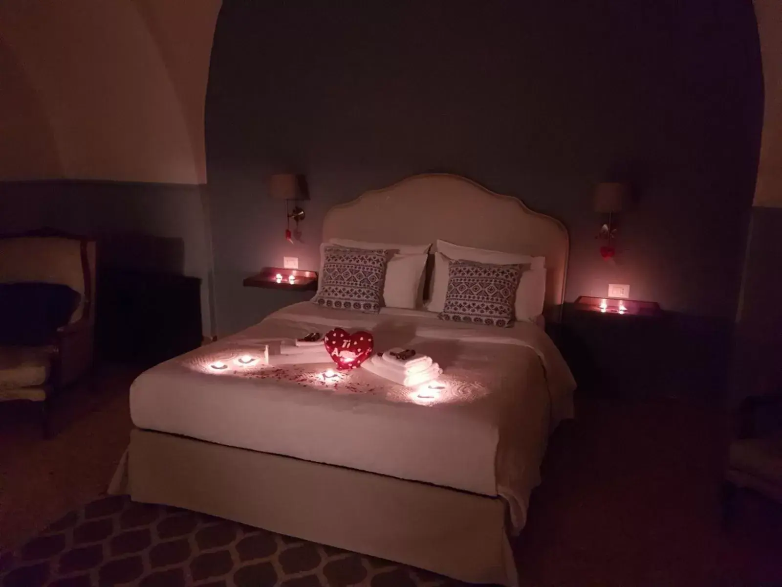 Bed in Aragonese Luxury Rooms