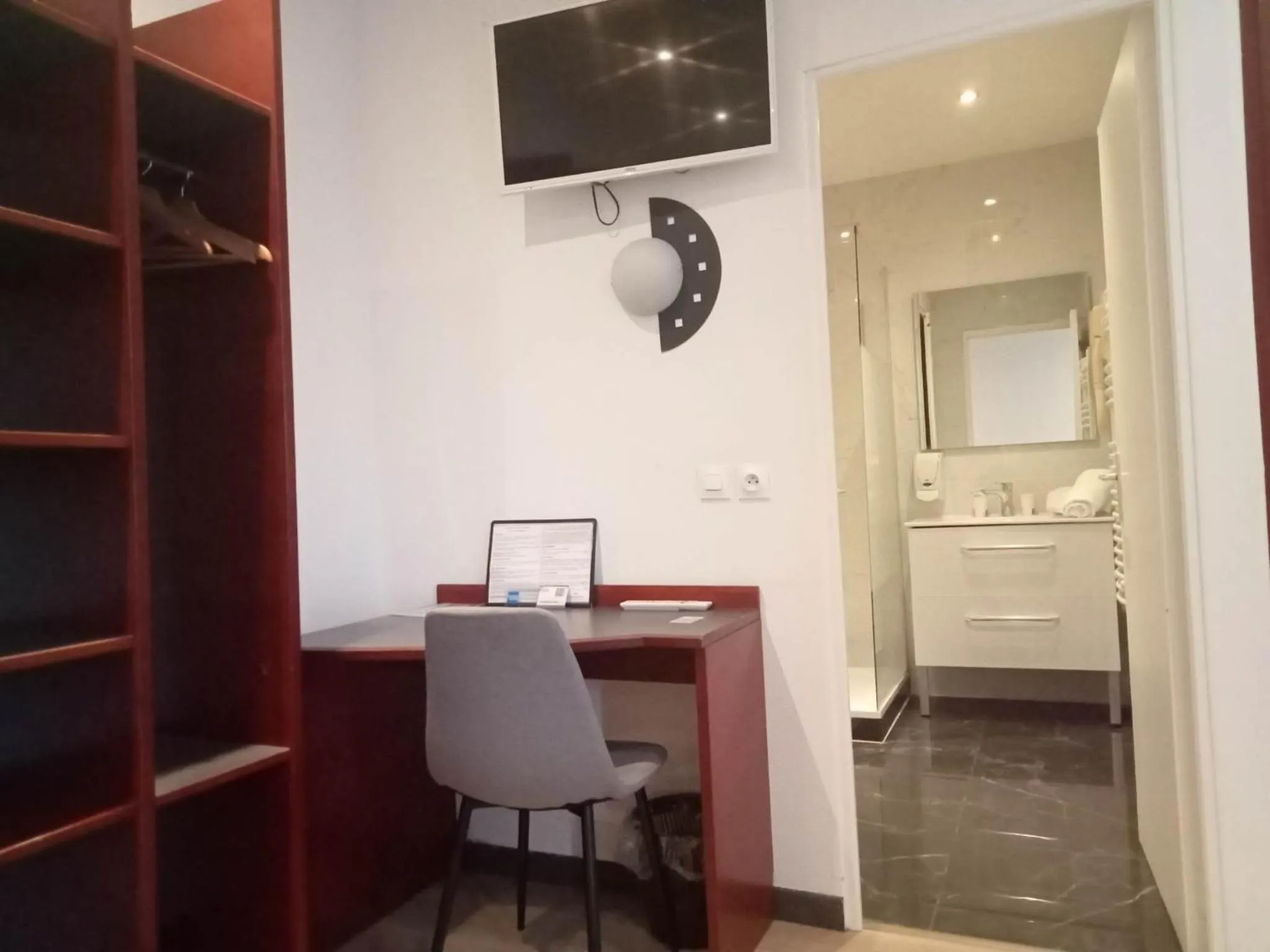 Le Clémenceau Hôtel et Appart 'hôtel "Gare Sncf" centre ville