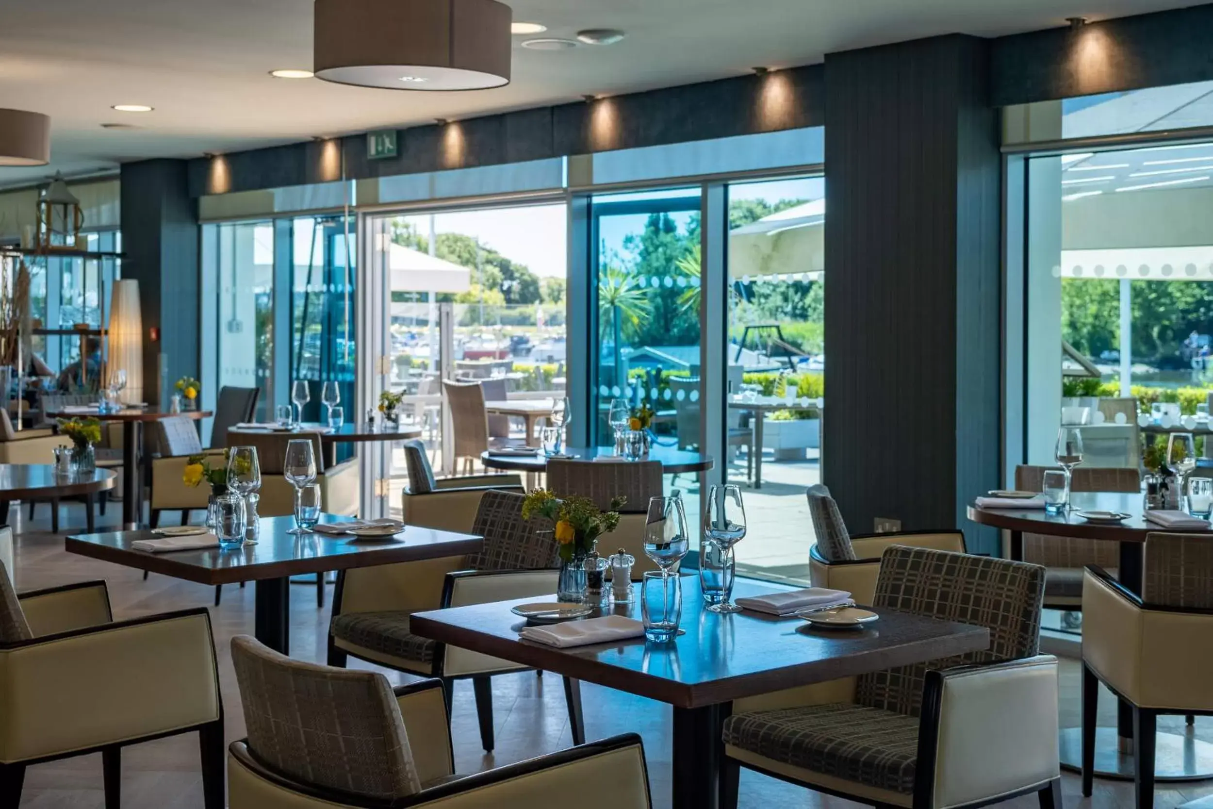 Restaurant/Places to Eat in Captain's Club Hotel & Spa