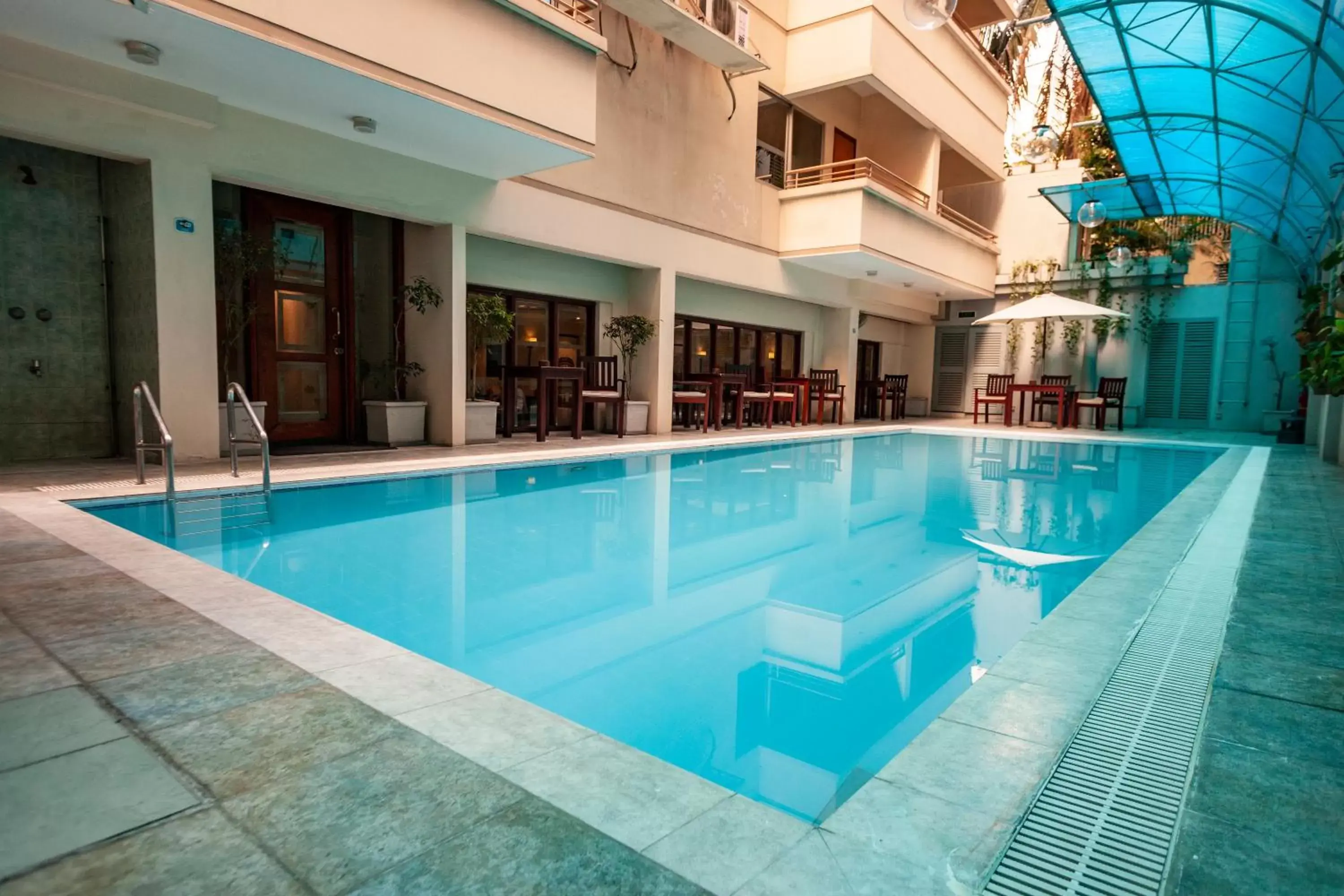 Swimming Pool in Royal Park Residence Hotel