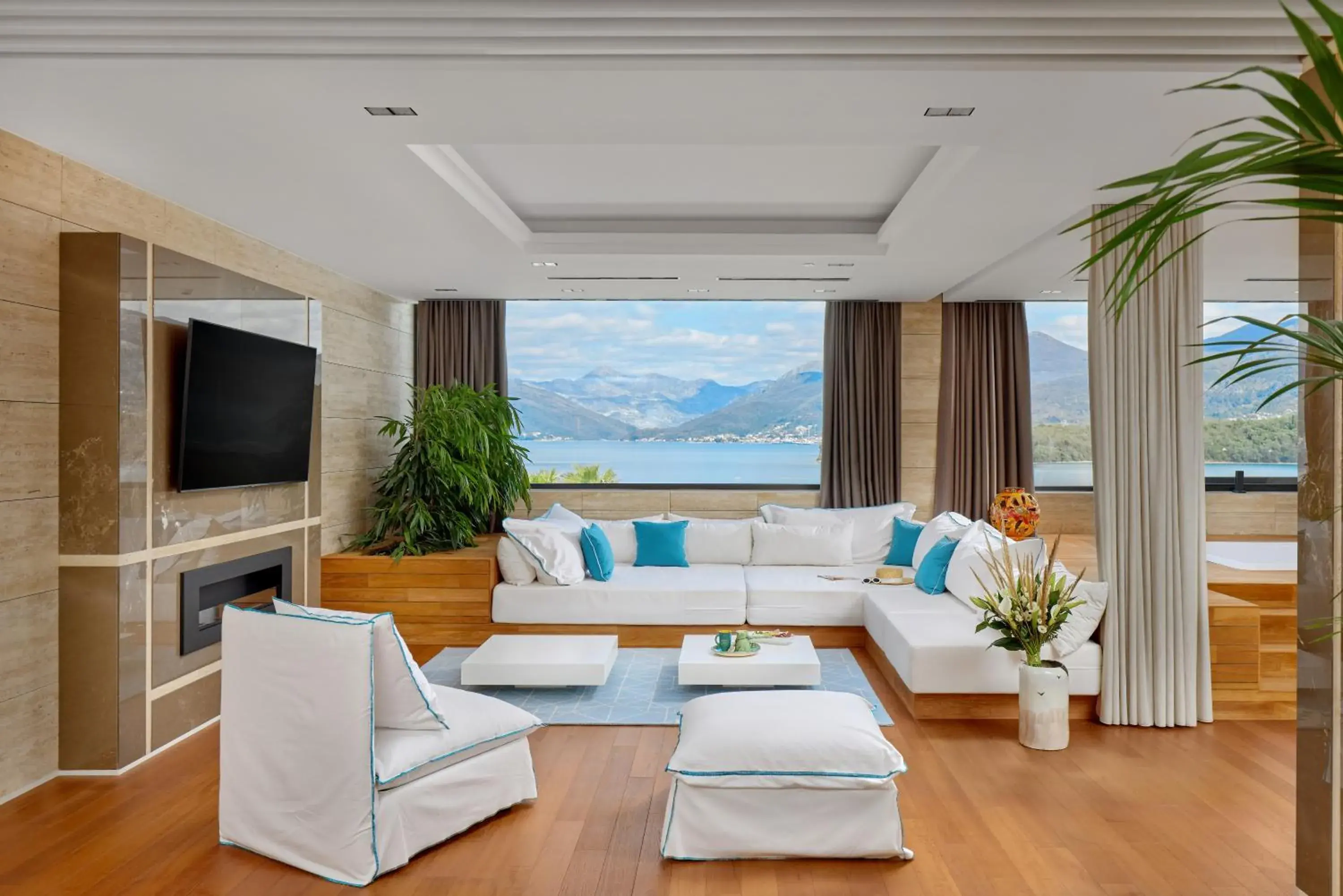 Living room, Seating Area in Nikki Beach Montenegro