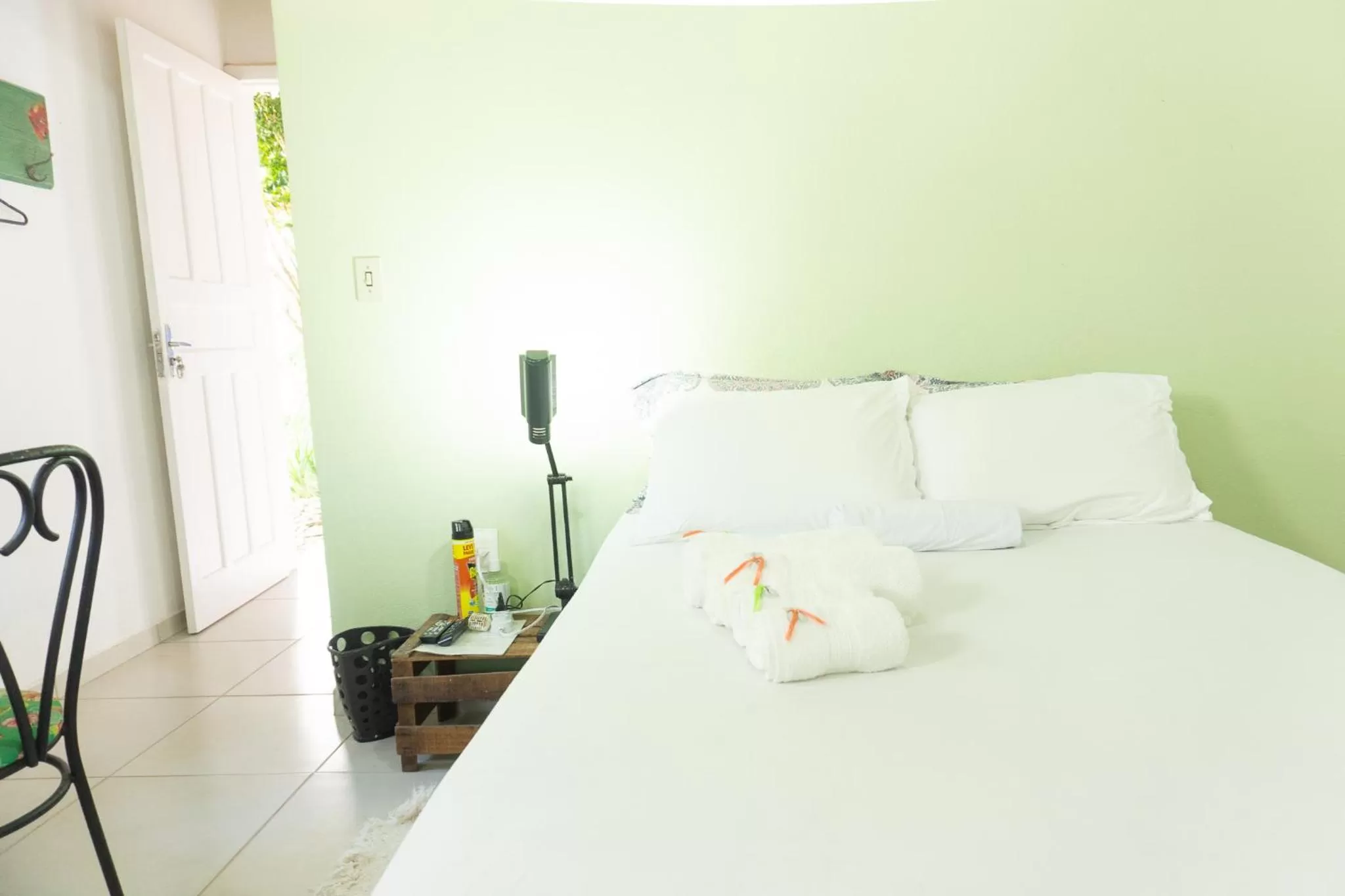 Photo of the whole room, Bed in Casa dos Açores Cama e Café