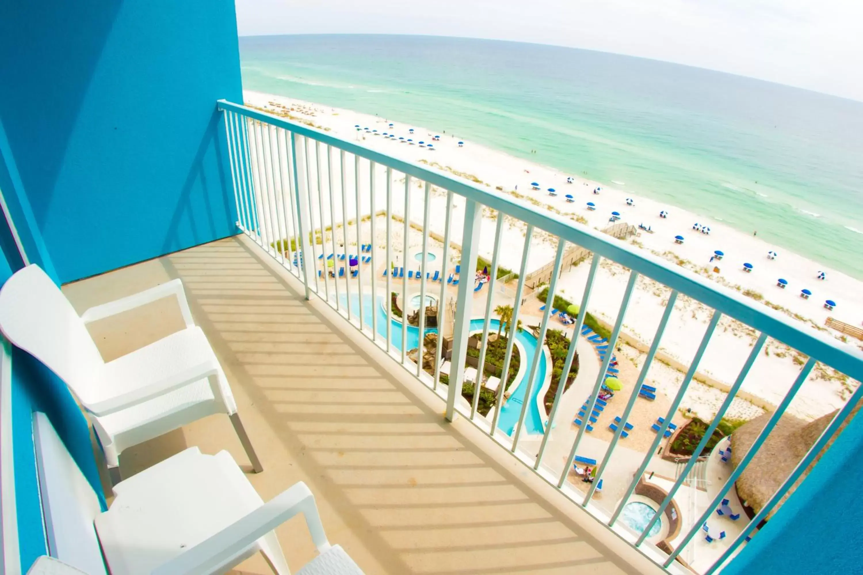 Photo of the whole room, Balcony/Terrace in Holiday Inn Resort Pensacola Beach, an IHG Hotel