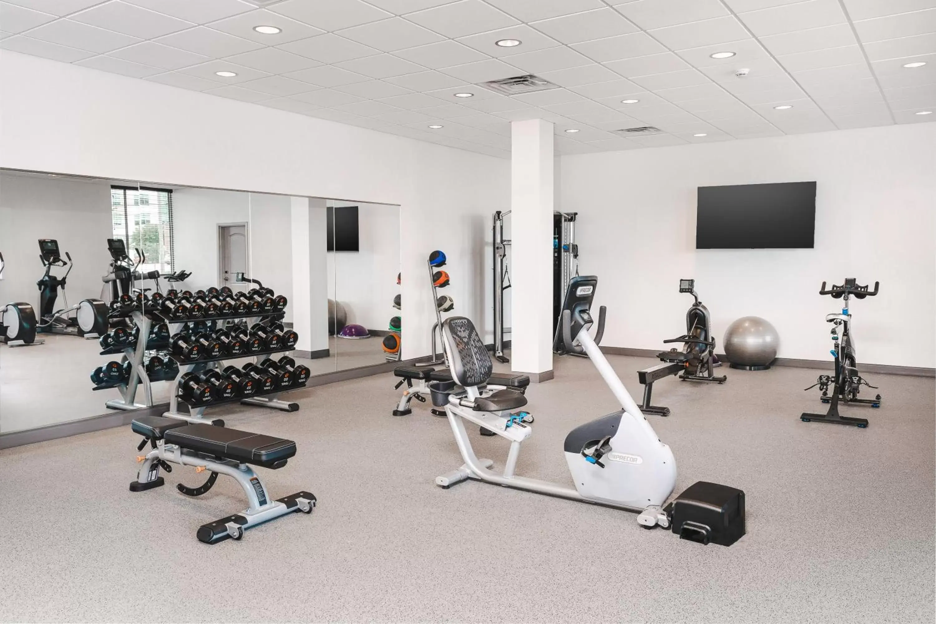 Fitness centre/facilities, Fitness Center/Facilities in Staybridge Suites - Nashville - Vanderbilt, an IHG Hotel