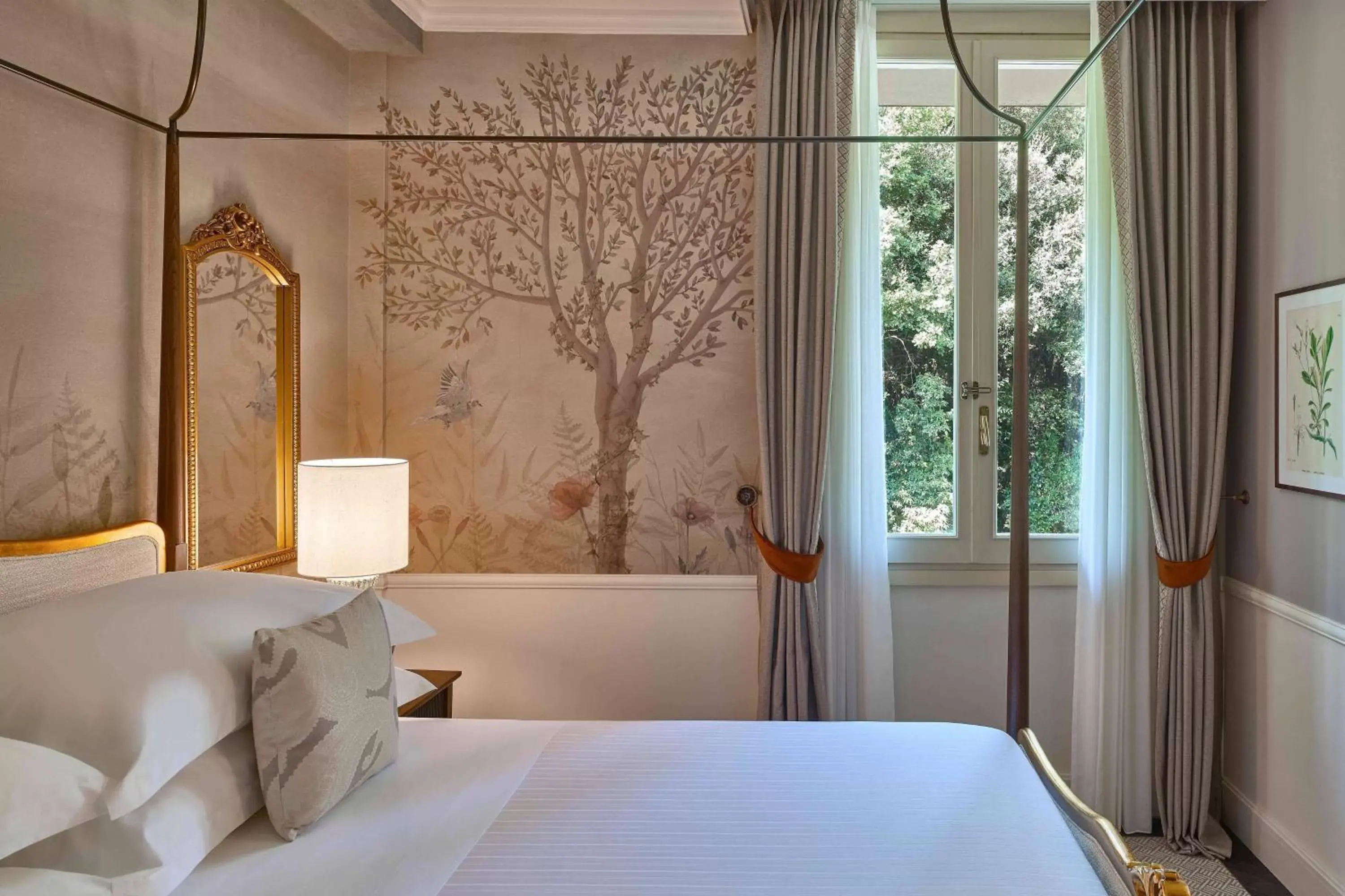 Bedroom, Bed in Grotta Giusti Thermal Spa Resort Tuscany, Autograph Collection