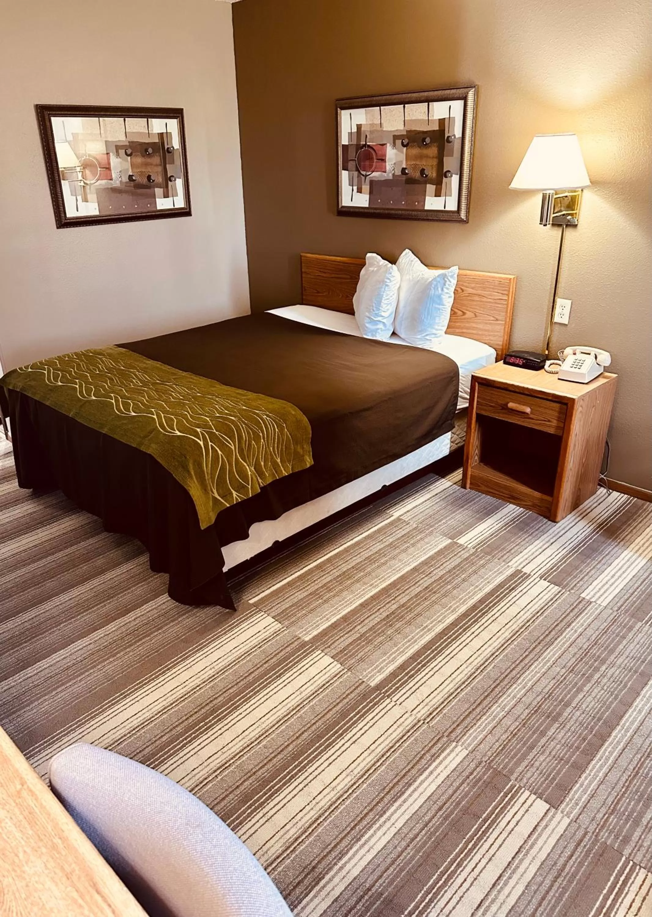 Bed in Arlington Inn