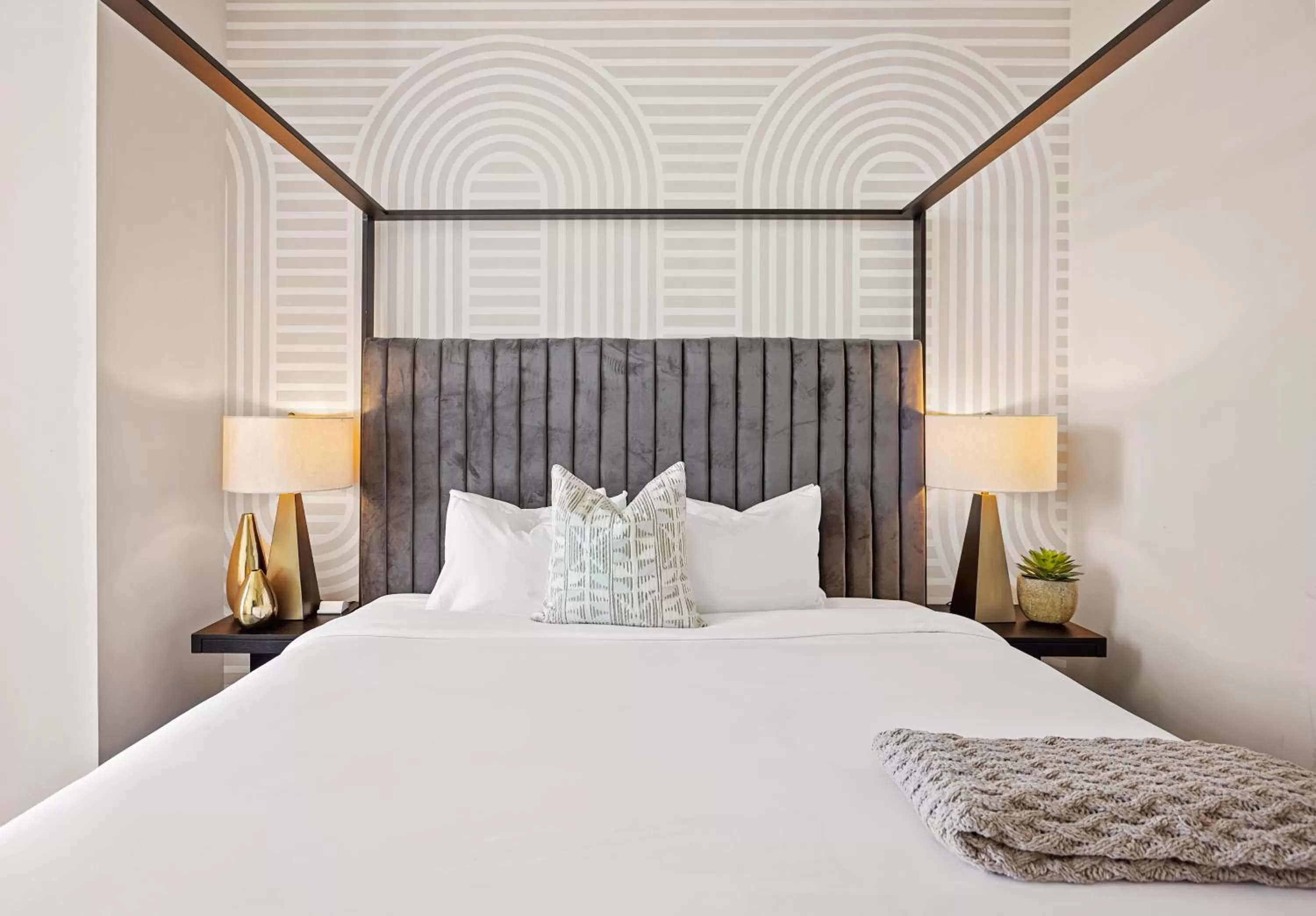 Bedroom, Bed in Placemakr Premier SoBro