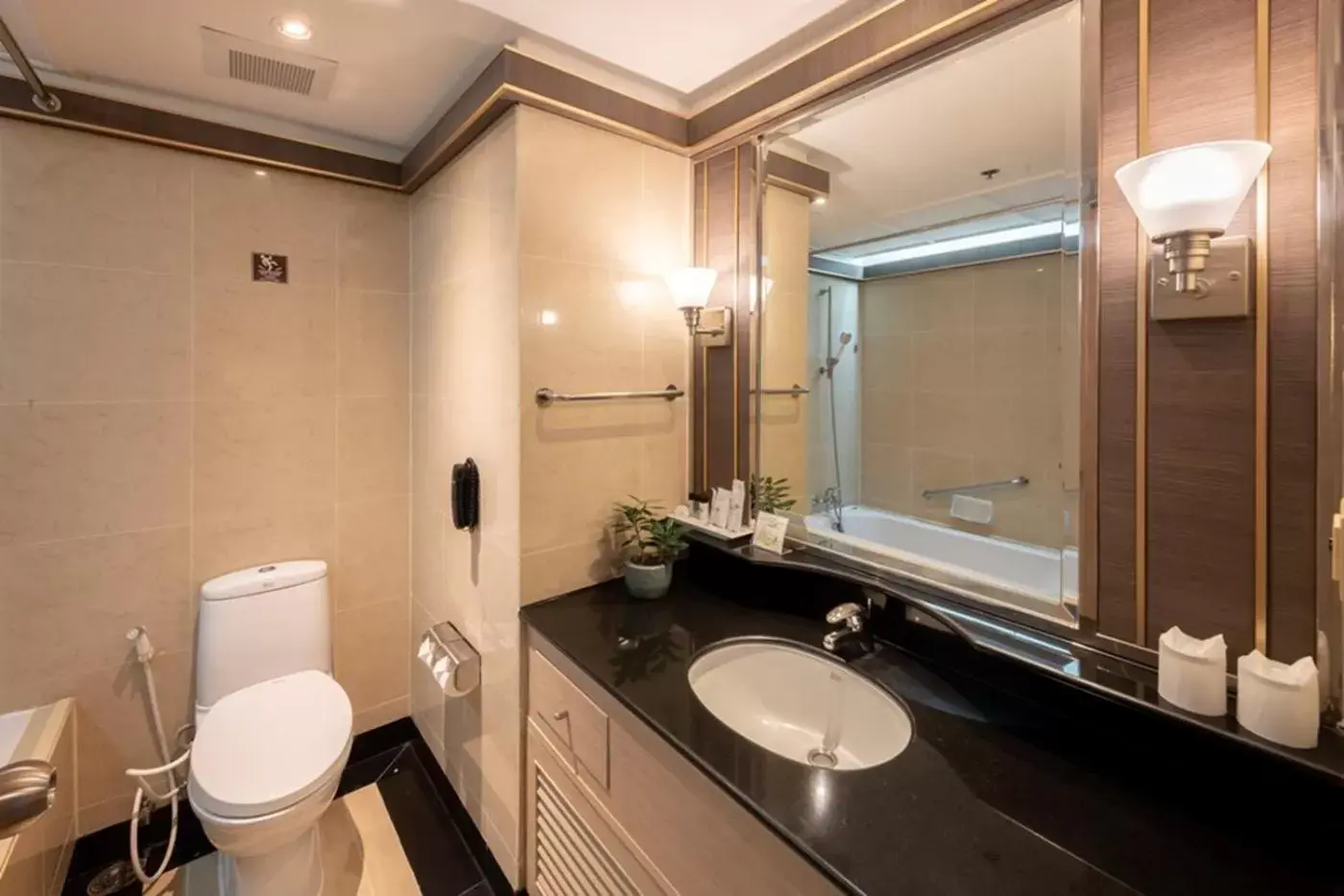 Bathroom in Jasmine City Hotel