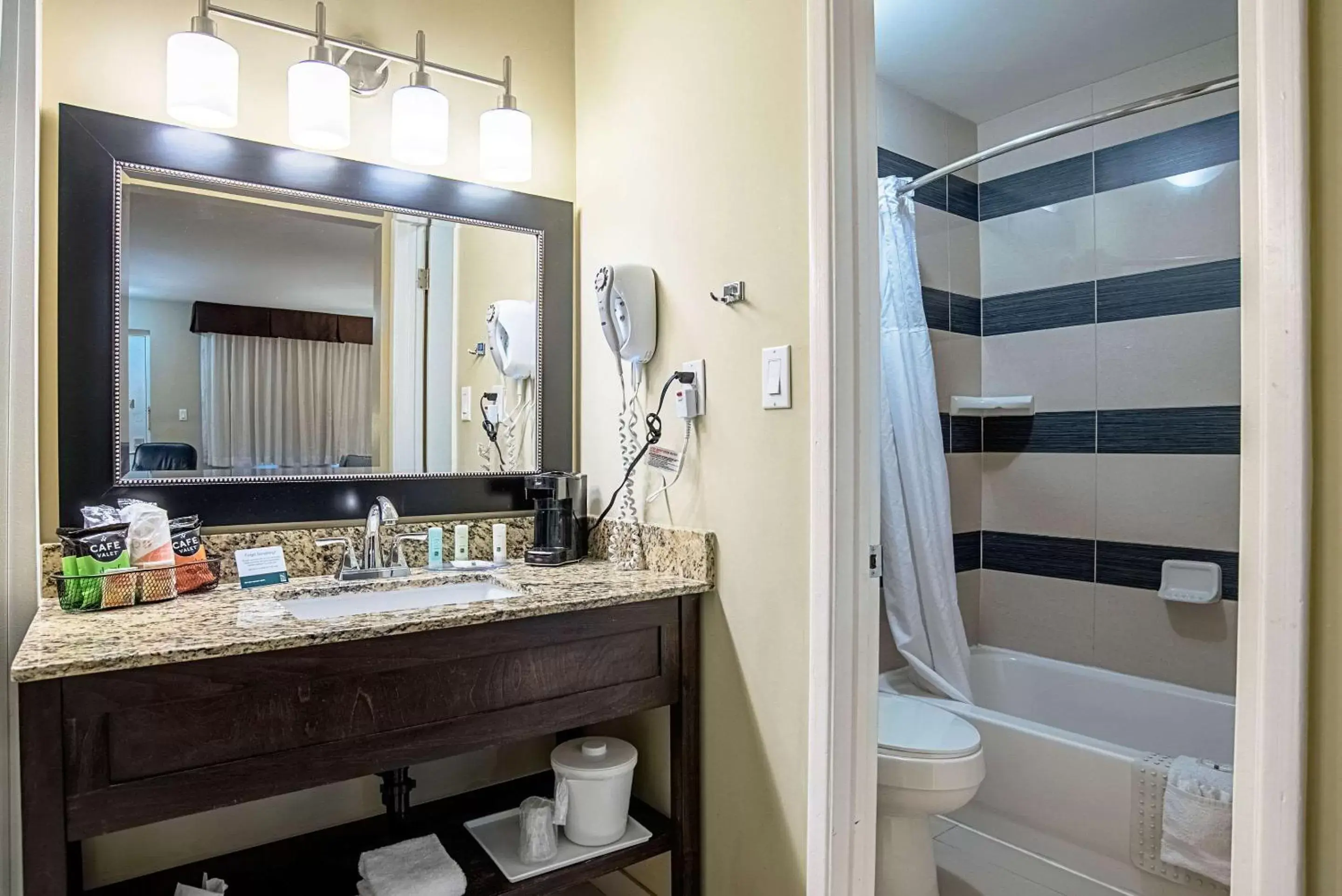 Photo of the whole room, Bathroom in Quality Inn & Suites Phoenix NW - Sun City
