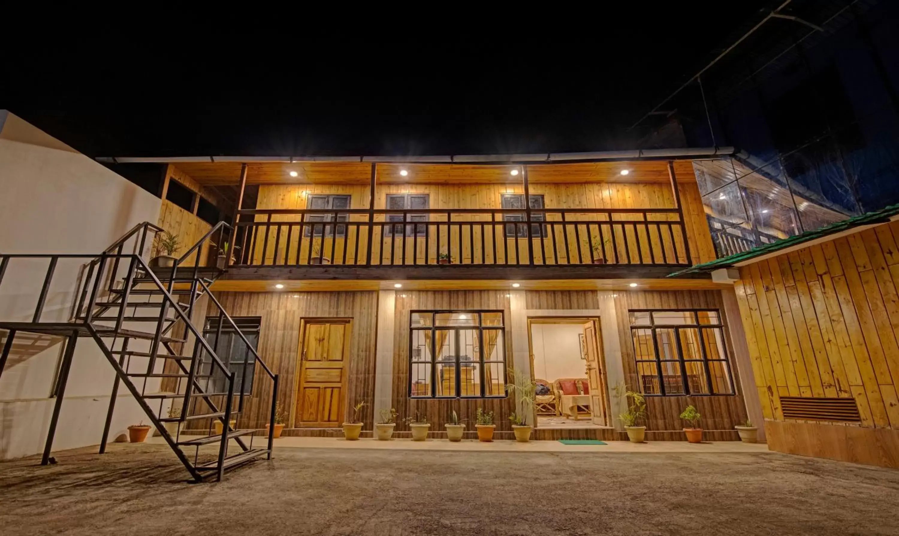 Property building in Treebo Omega Stay Inn Property building in Treebo Omega Stay Inn