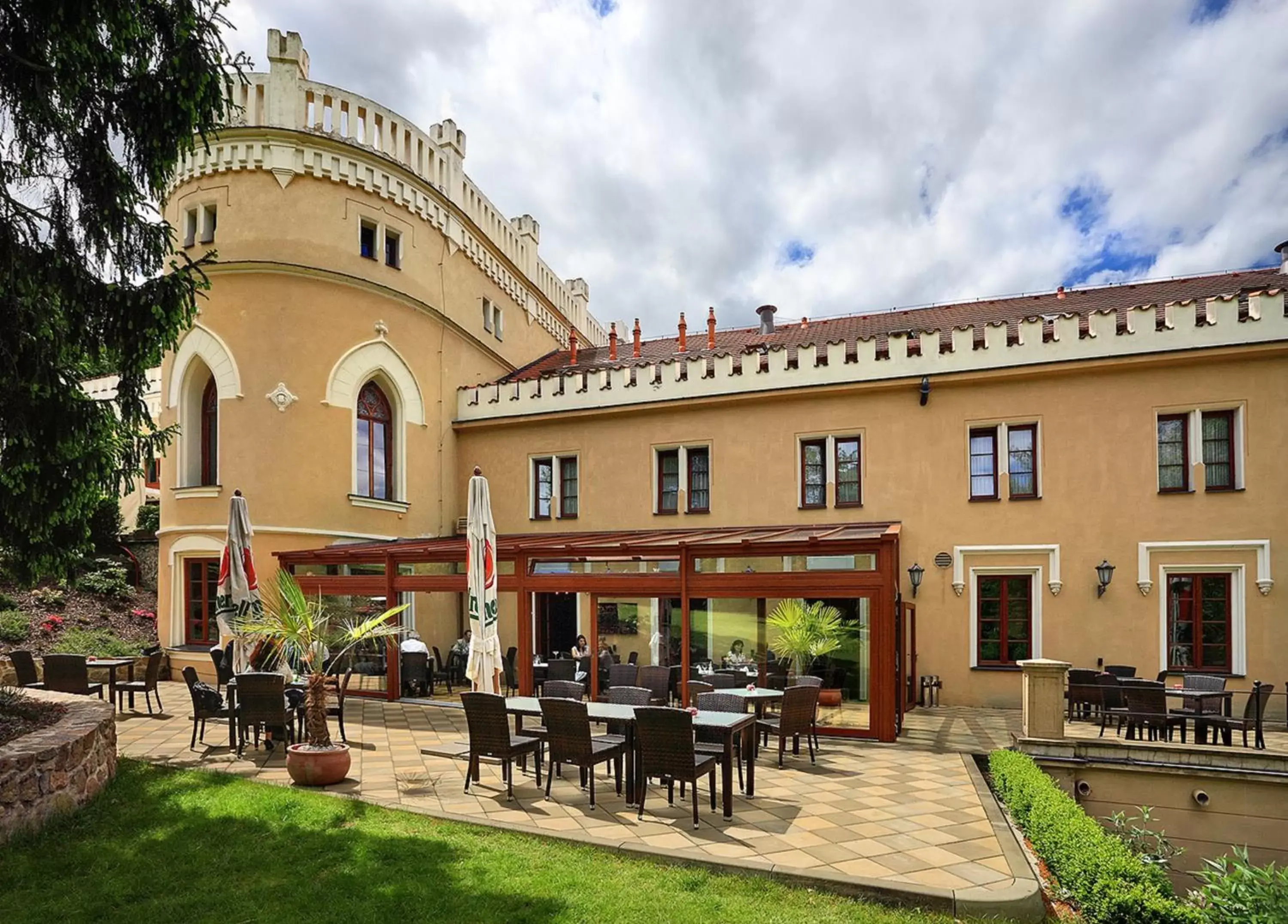 Facade/entrance, Property Building in Chateau St. Havel - Wellness Hotel