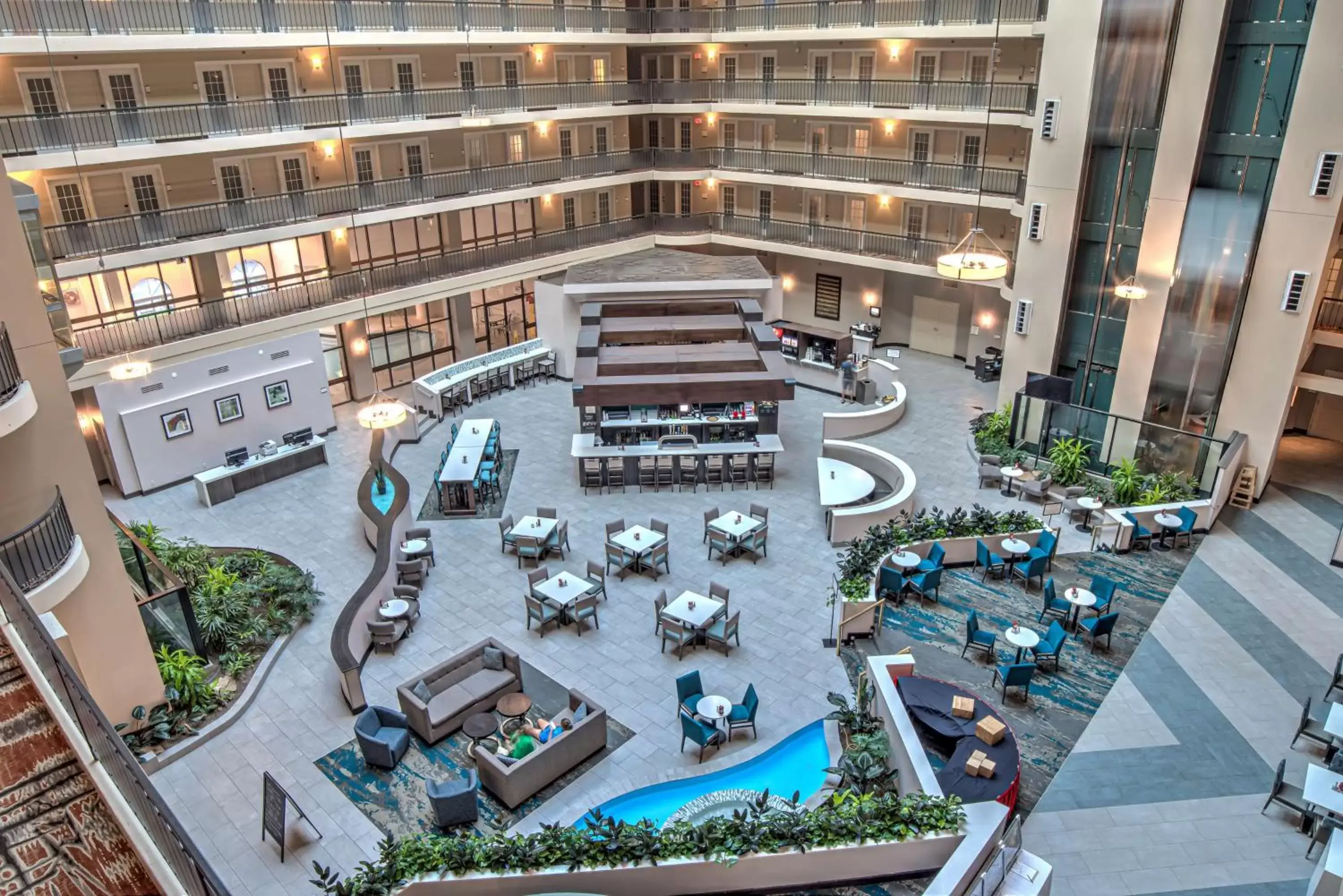 Lobby or reception, Bird's-eye View in Embassy Suites by Hilton Indianapolis North