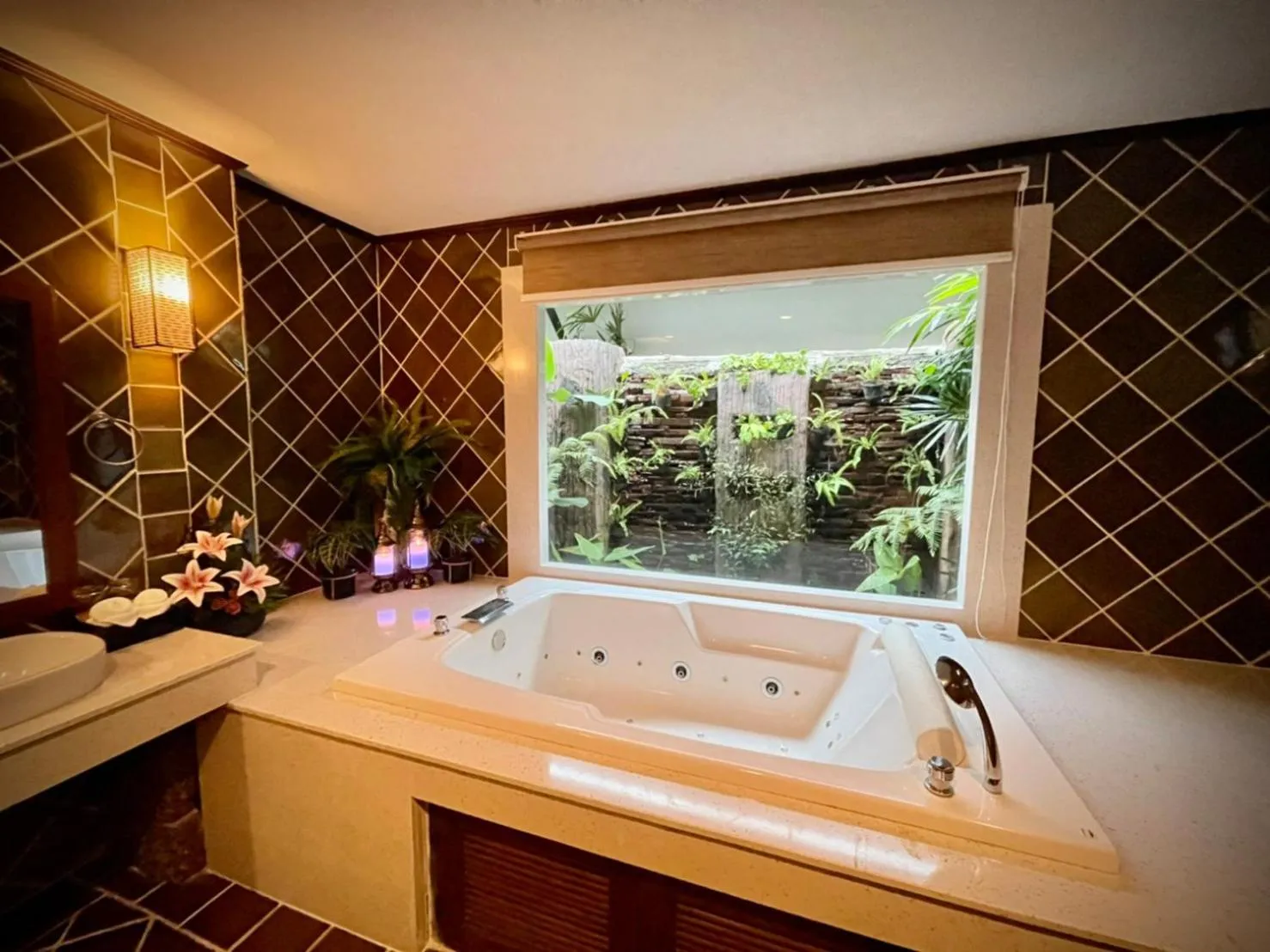 Bathroom in Na Mantra Resort