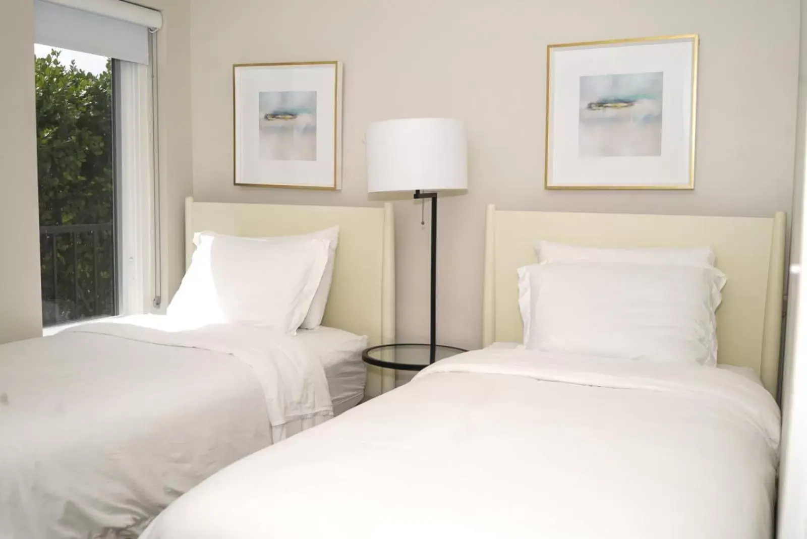 Property building, Bed in Ocean Villas Beach Front Property building, Bed in Ocean Villas Beach Front