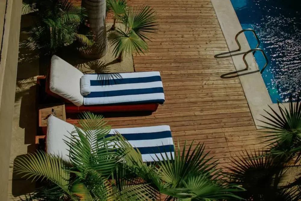 Patio, Pool View in Hotel Casa Tota