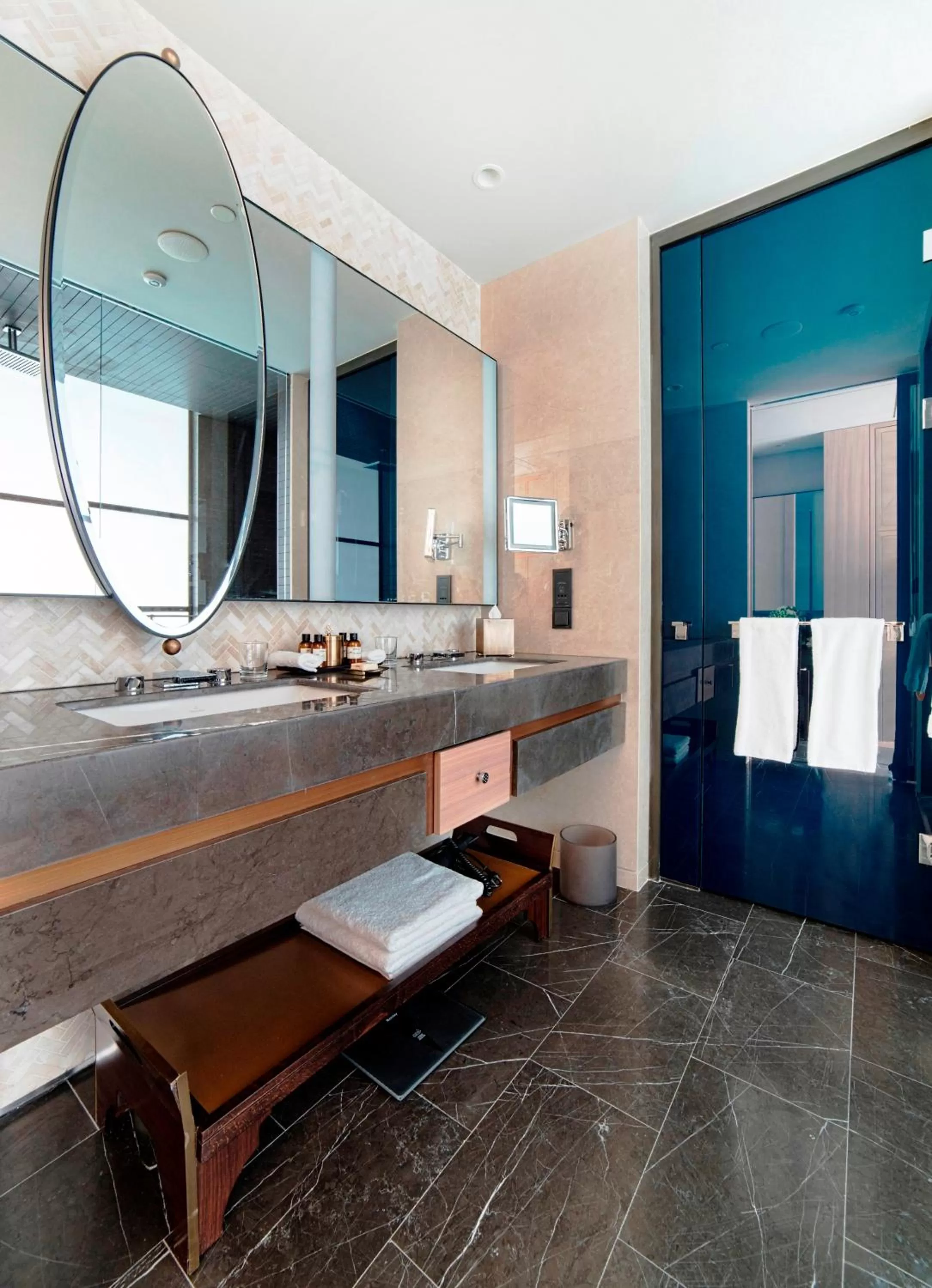 Bathroom in Fairmont Quasar Istanbul Hotel