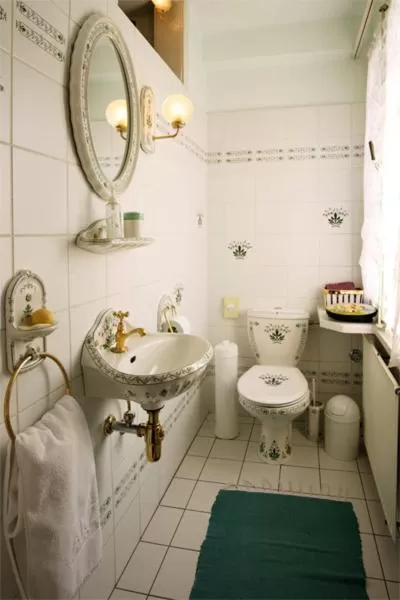 Toilet in Akzent Hotel Gut Höing