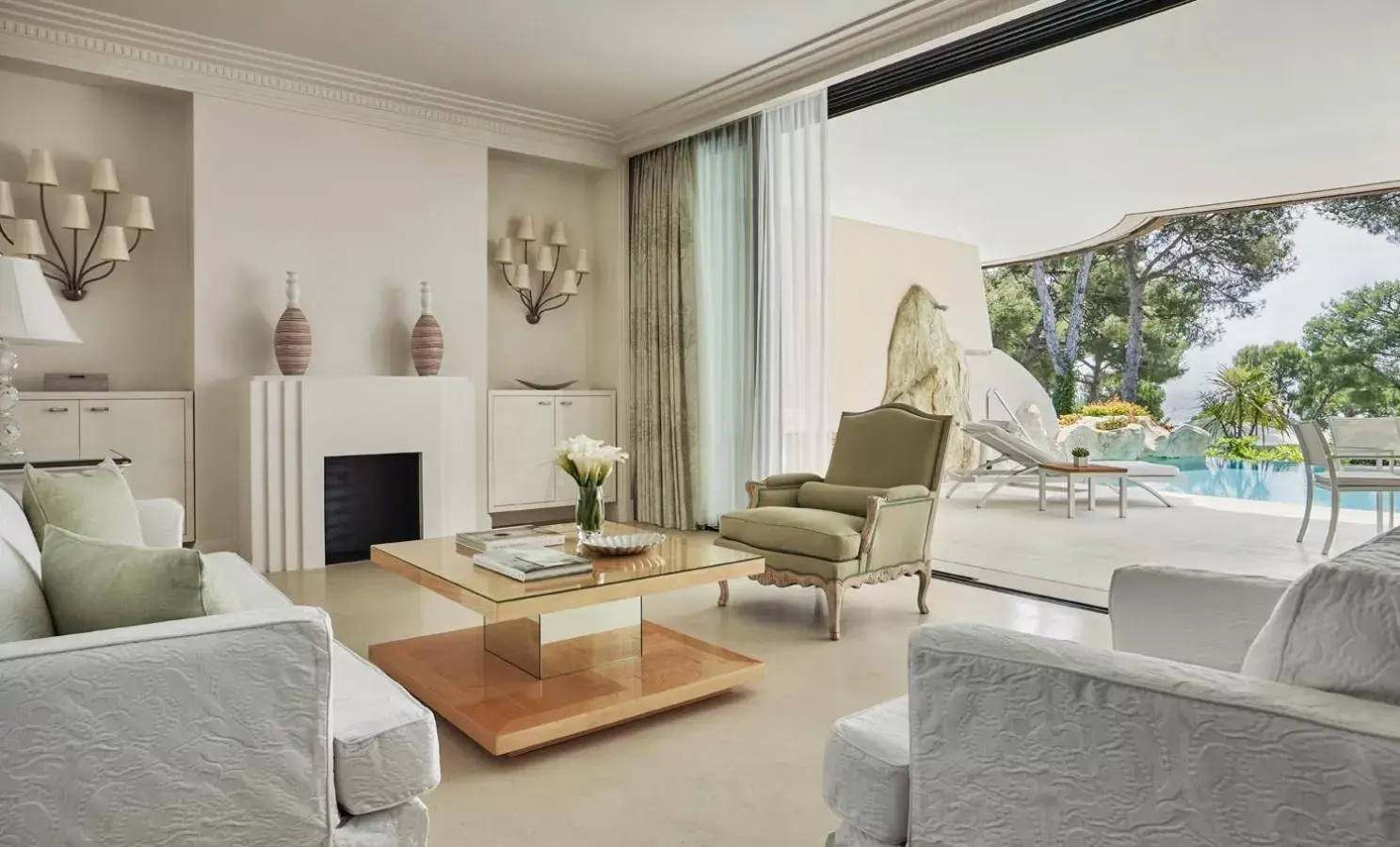 Living room, Seating Area in Grand-Hôtel du Cap-Ferrat, A Four Seasons Hotel