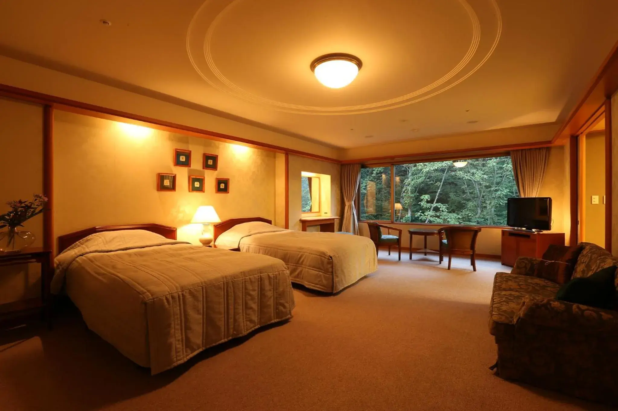 Twin Room with Tatami Area - Non-Smoking in Kinosaki Onsen Nishimuraya Hotel Shogetsutei