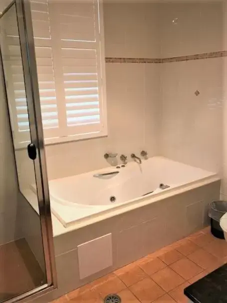 Bathroom in Sunrise Luxury Apartments