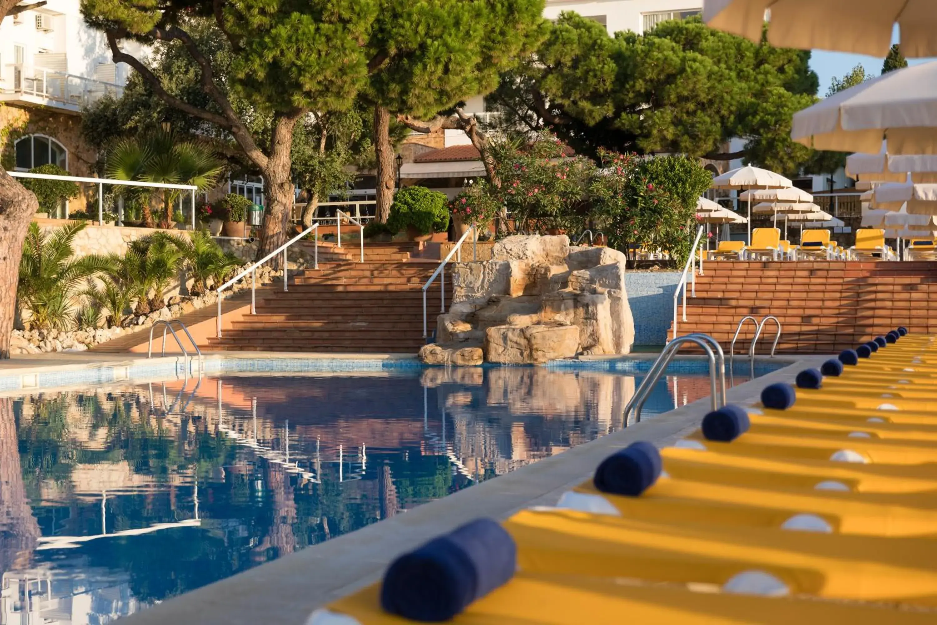 Patio, Swimming Pool in htop Caleta Palace