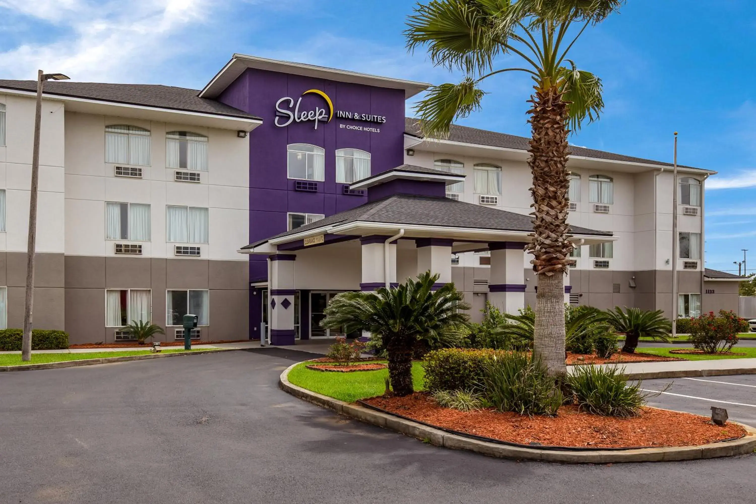 Property Building in Sleep Inn & Suites