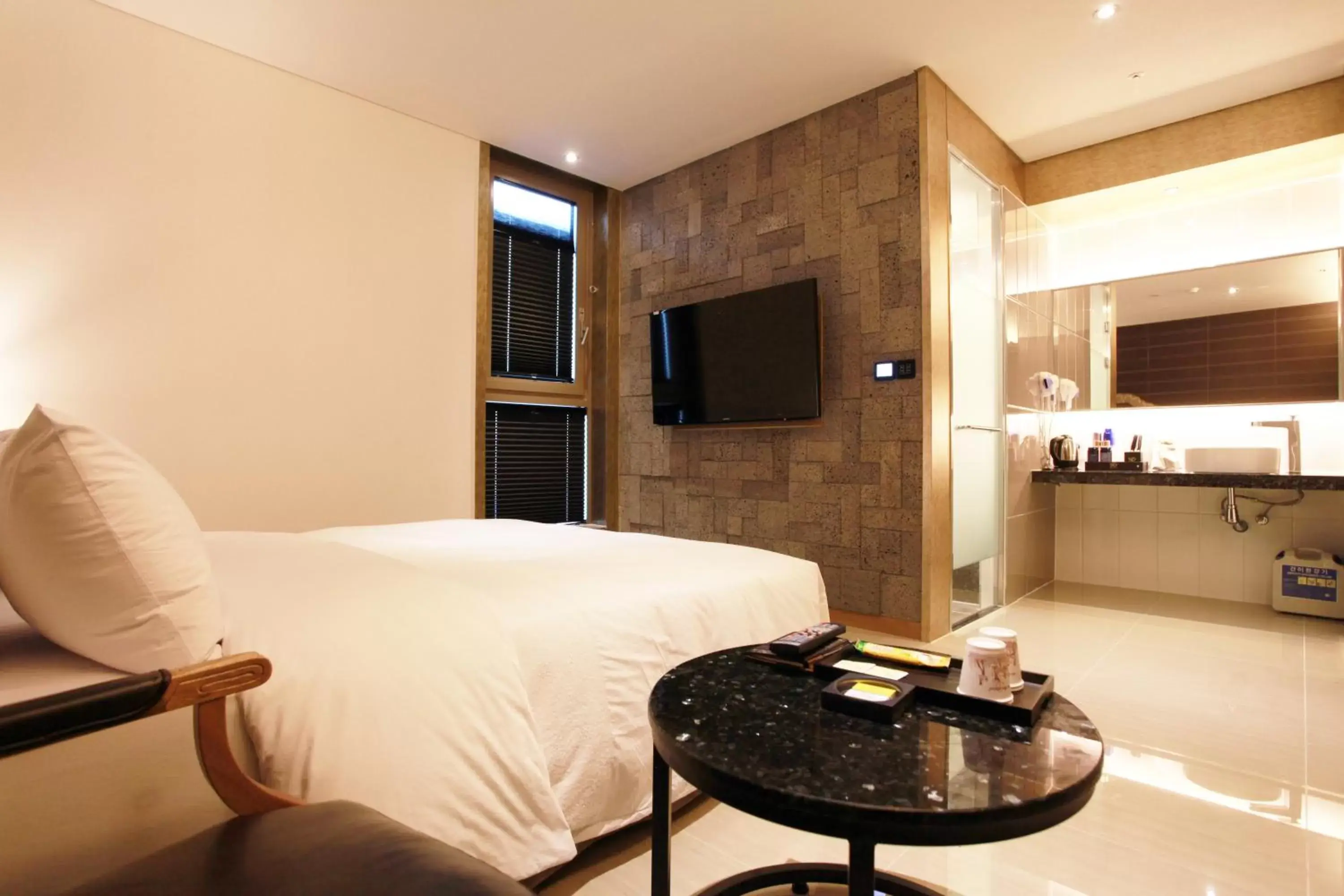 Photo of the whole room, Bed in Boutique Hotel SB Yeouido Photo of the whole room, Bed in Boutique Hotel SB Yeouido