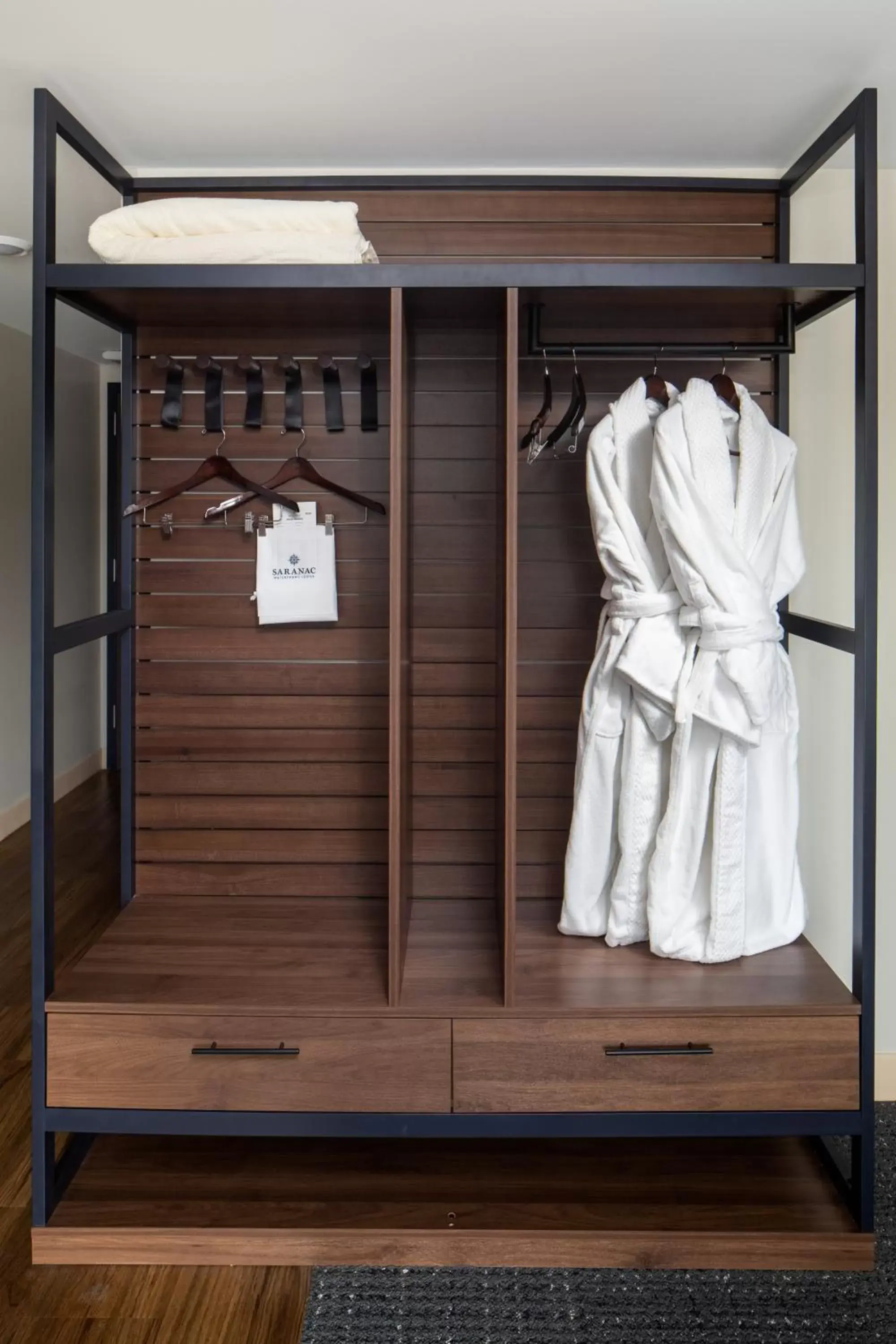 King Room with Bath Tub and Town View - Mobility/Hearing Accessible in voco Saranac Lake NY - Waterfront by IHG King Room with Bath Tub and Town View - Mobility/Hearing Accessible in voco Saranac Lake NY - Waterfront by IHG