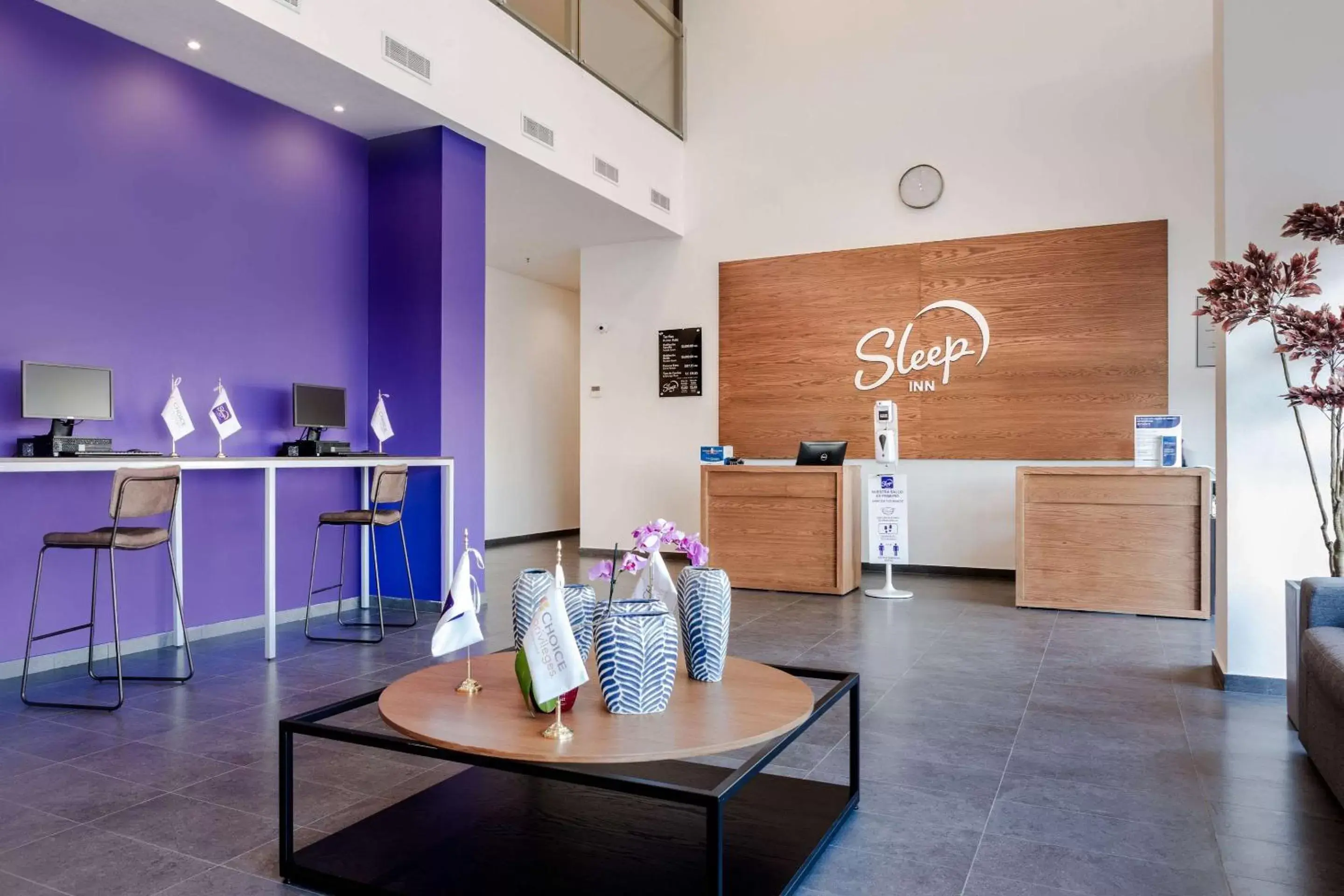 Lobby or reception in Sleep Inn Guadalajara Galerias Lobby or reception in Sleep Inn Guadalajara Galerias