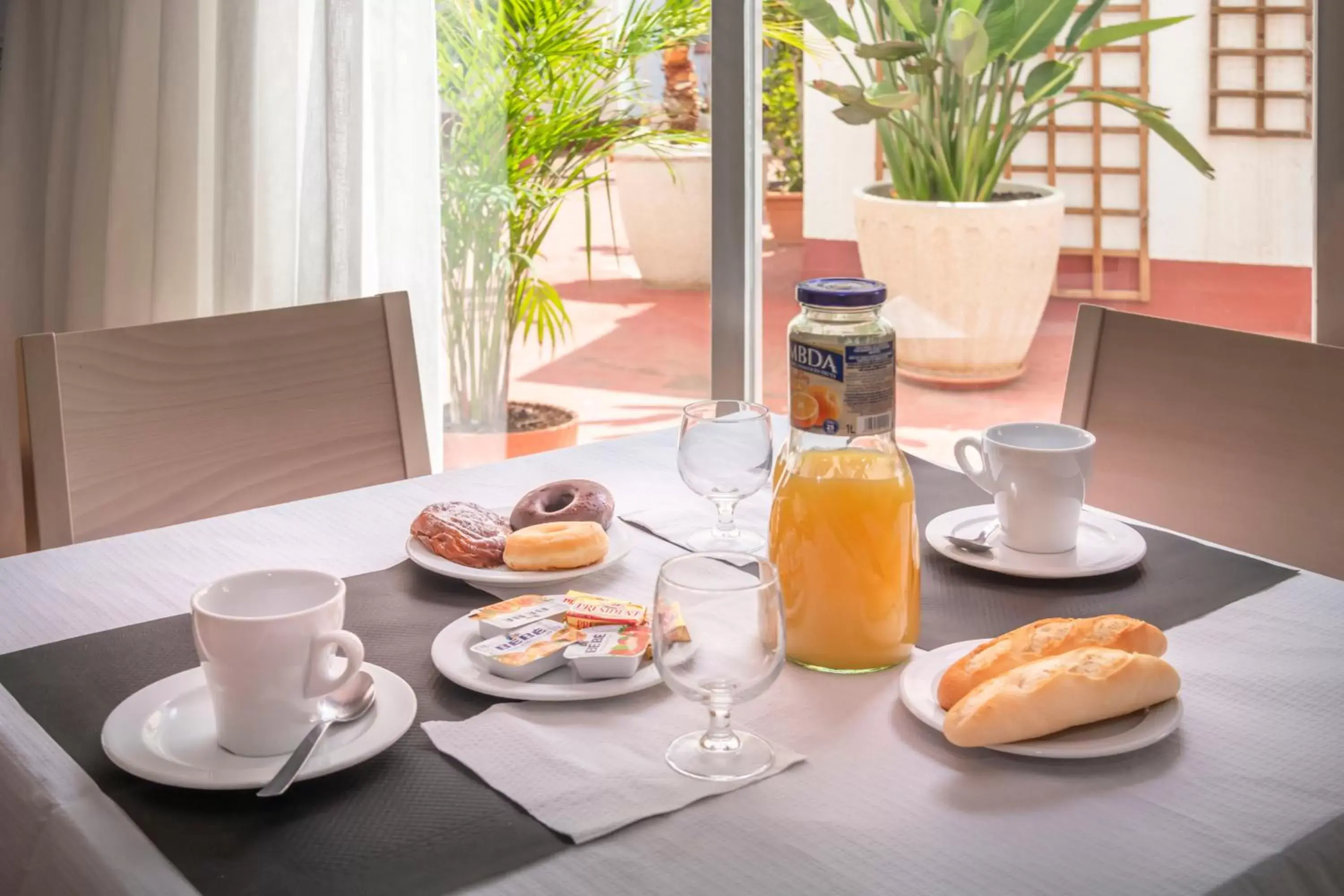Food and drinks, Breakfast in Hotel Catalunya Express
