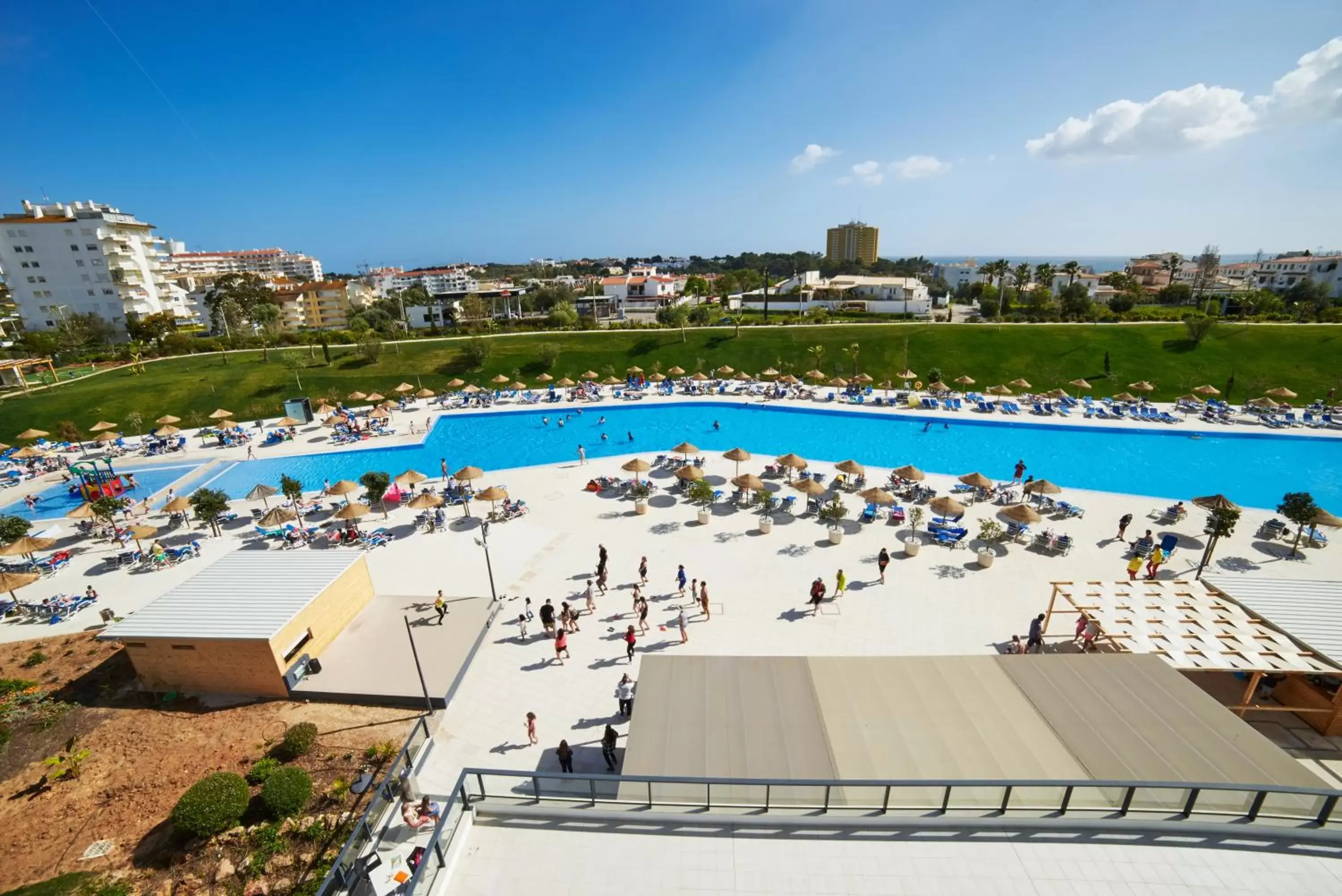 Swimming pool, Pool View in RR Alvor Baía Resort