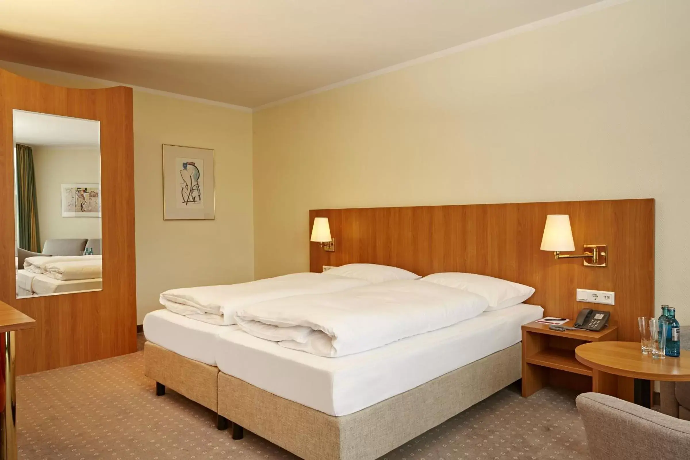 Bedroom, Bed in H+ Hotel Willingen Bedroom, Bed in H+ Hotel Willingen