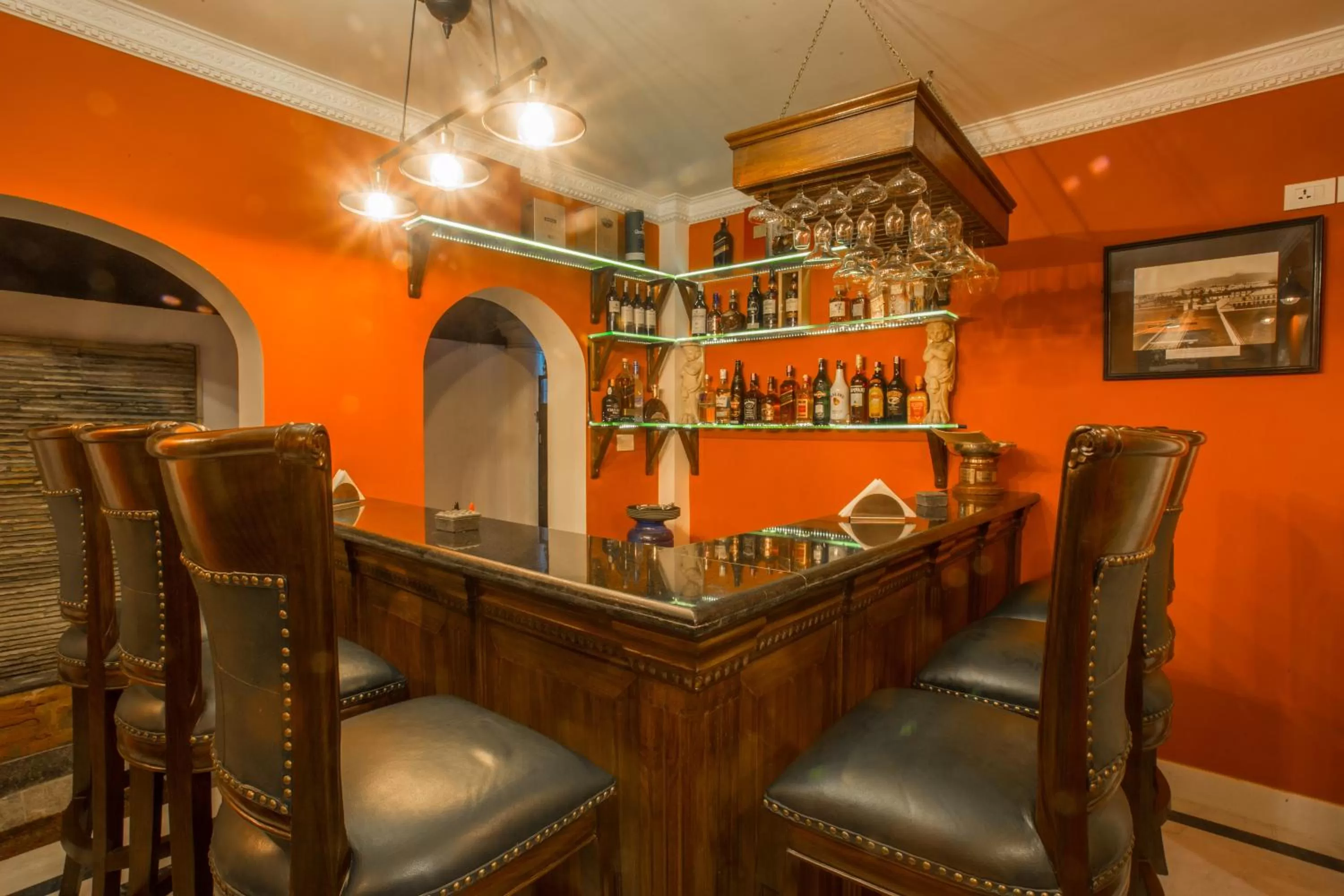 Lounge or bar in Baber Mahal Vilas - The Heritage Hotel