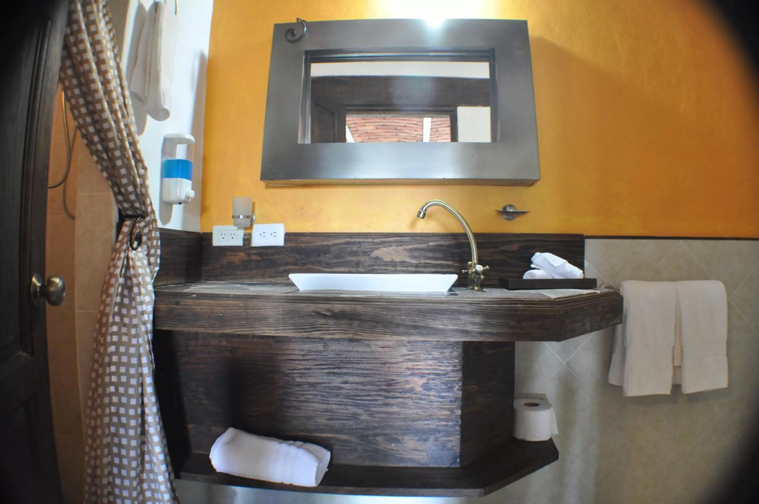 Bathroom in Hotel Villa Cassis