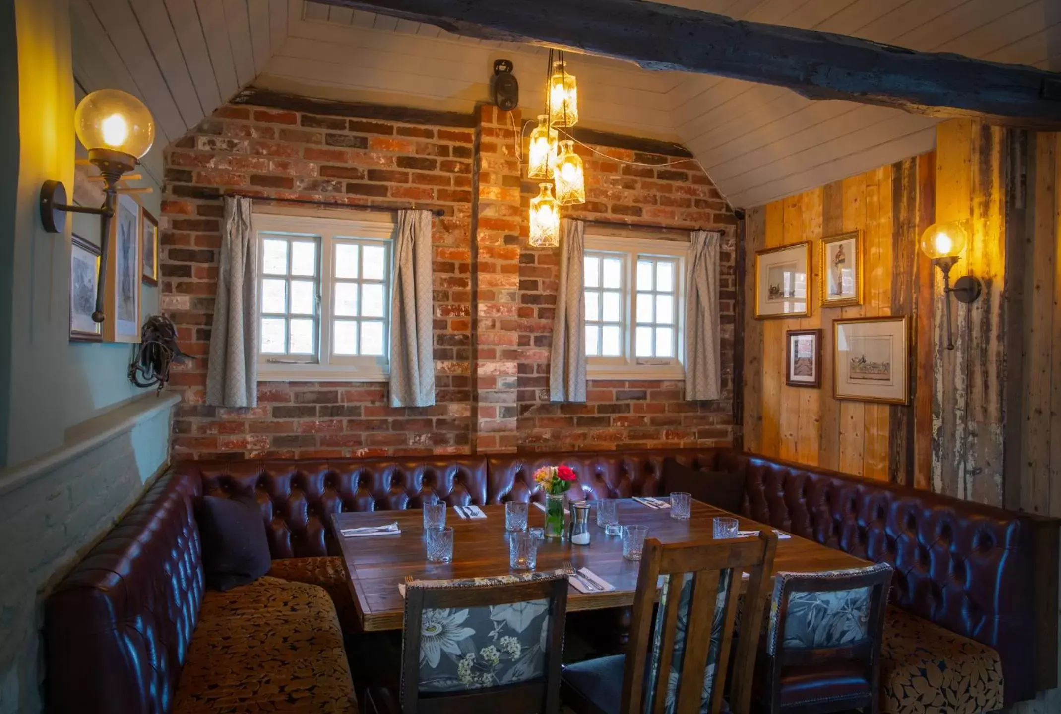 Restaurant/Places to Eat in The White Lion, Soberton