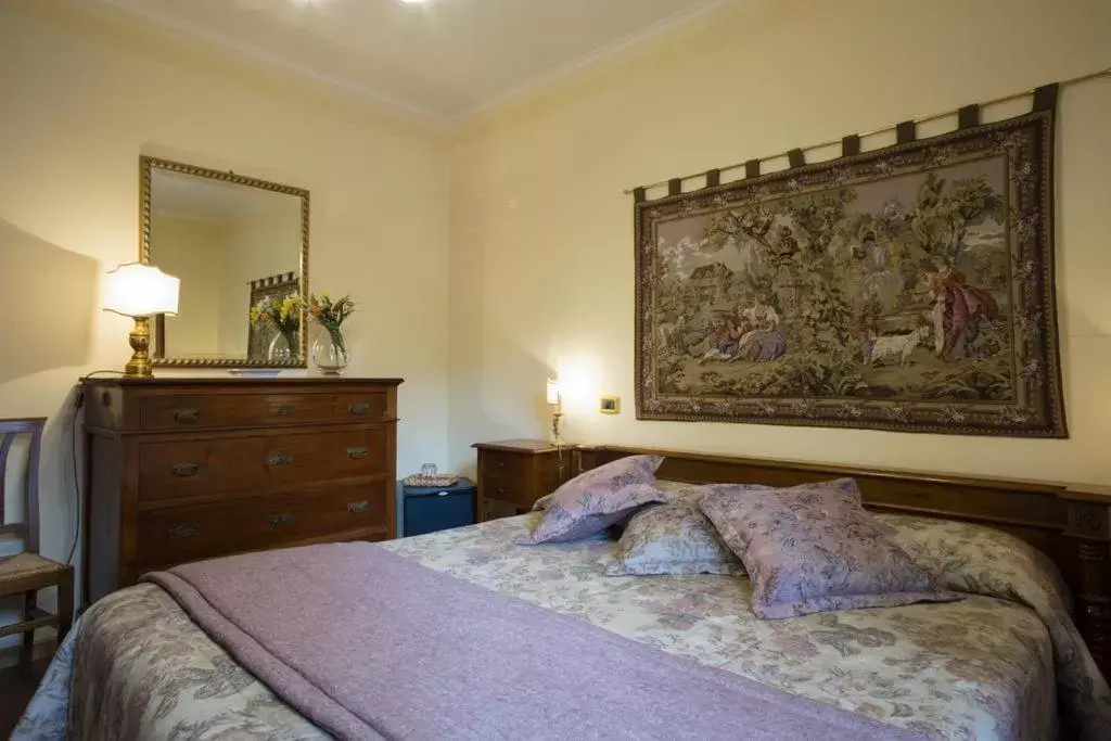 Photo of the whole room, Bed in Albergo Villa Cristina