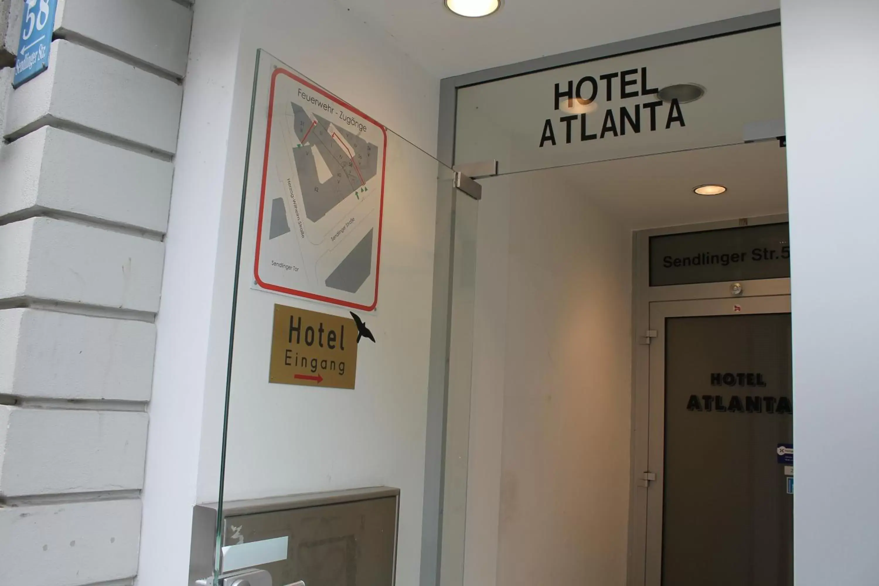 Facade/entrance, Property Logo/Sign in Hotel Atlanta
