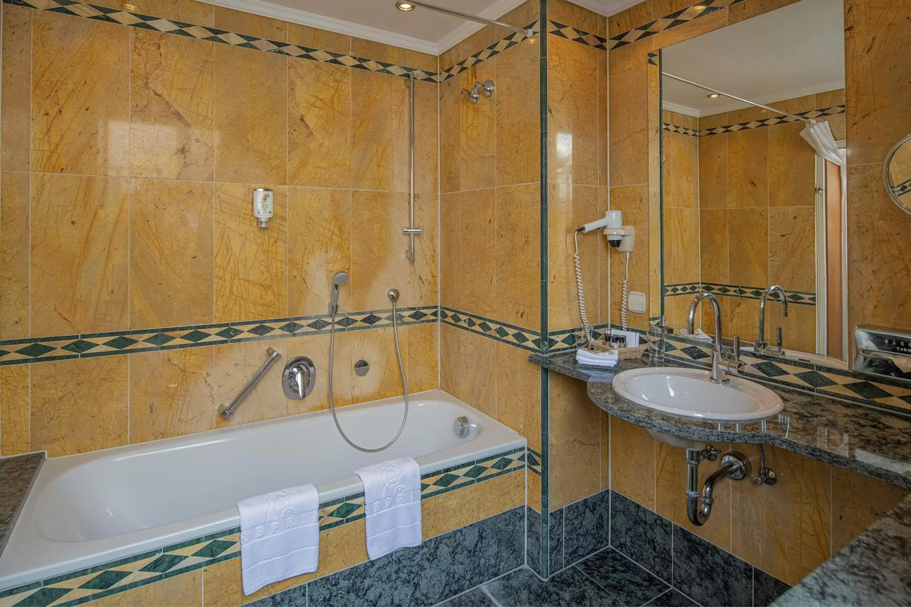 Photo of the whole room, Bathroom in Hotel-Restaurant Erbprinz