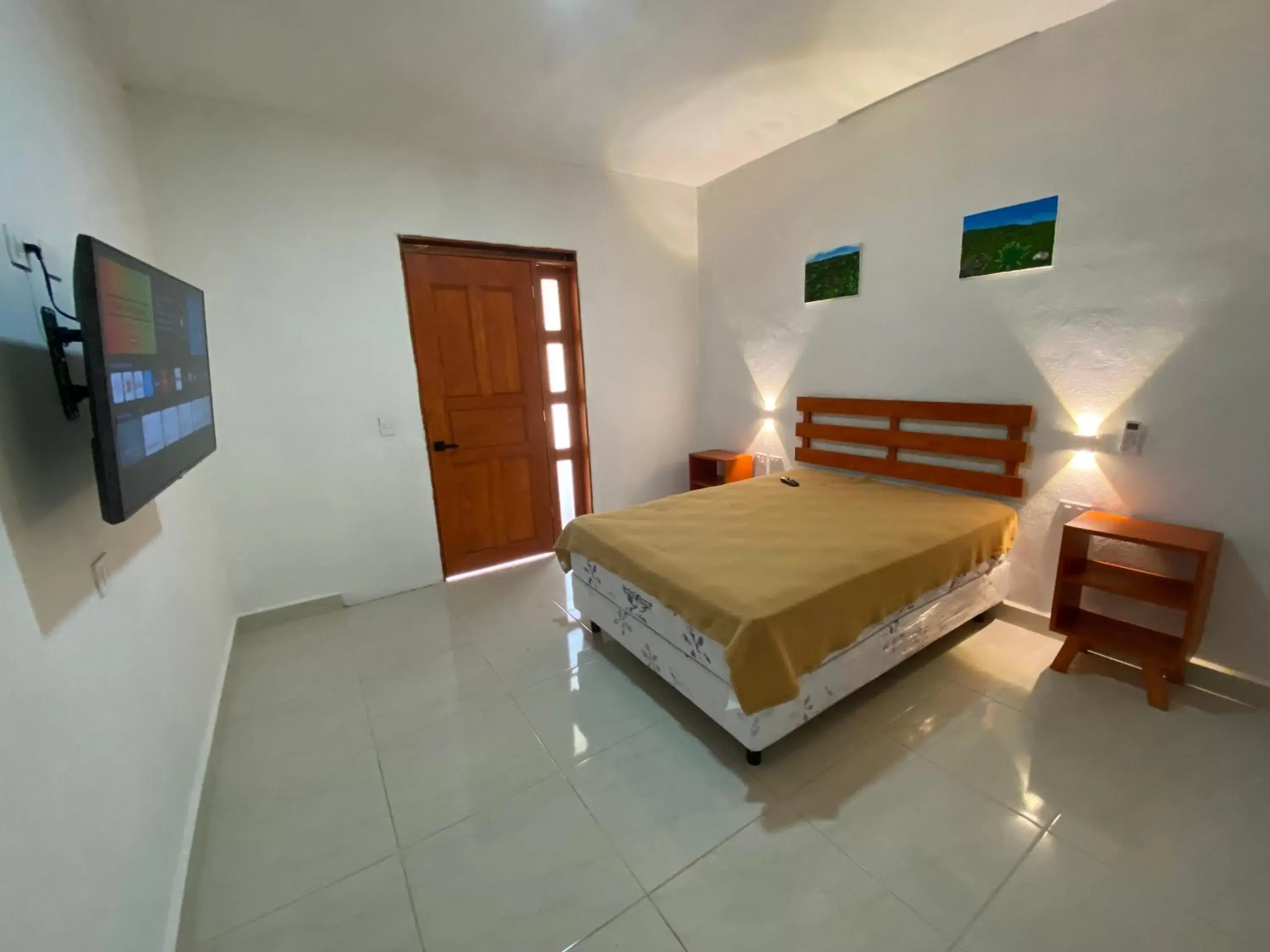 Photo of the whole room, Bed in Casa Coronado Izamal