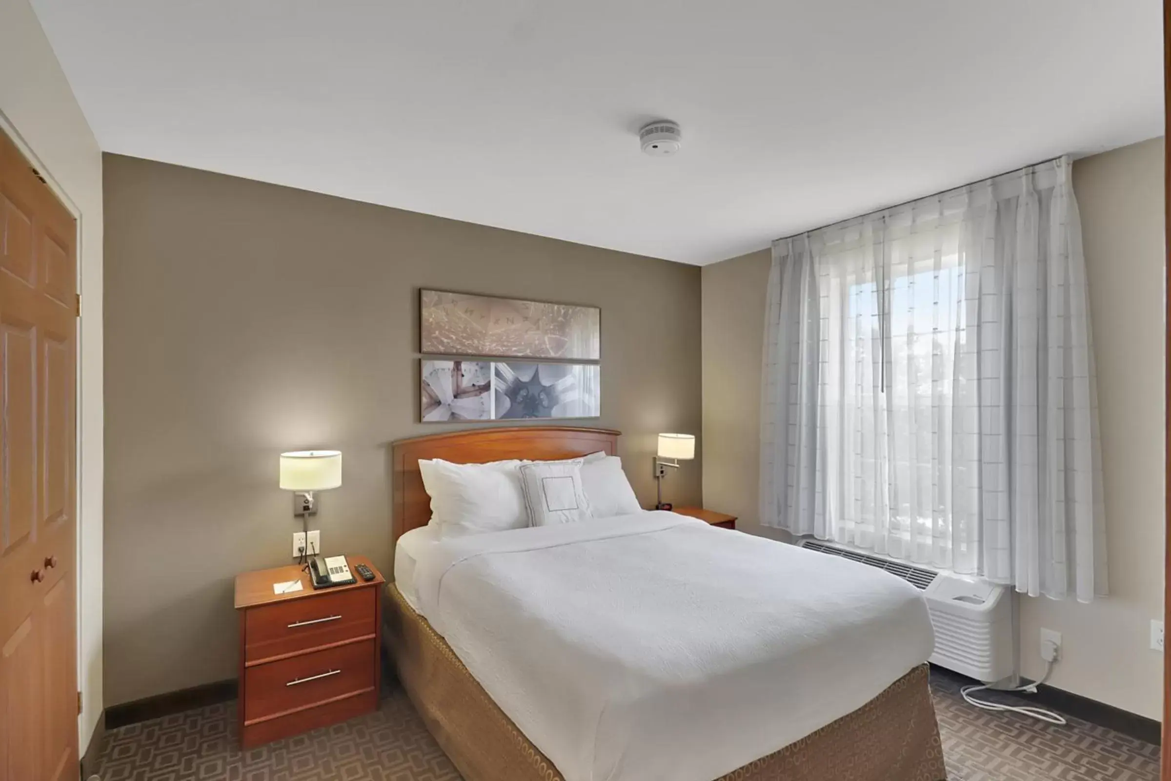 Bedroom, Bed in TownePlace Suites by Marriott College Station