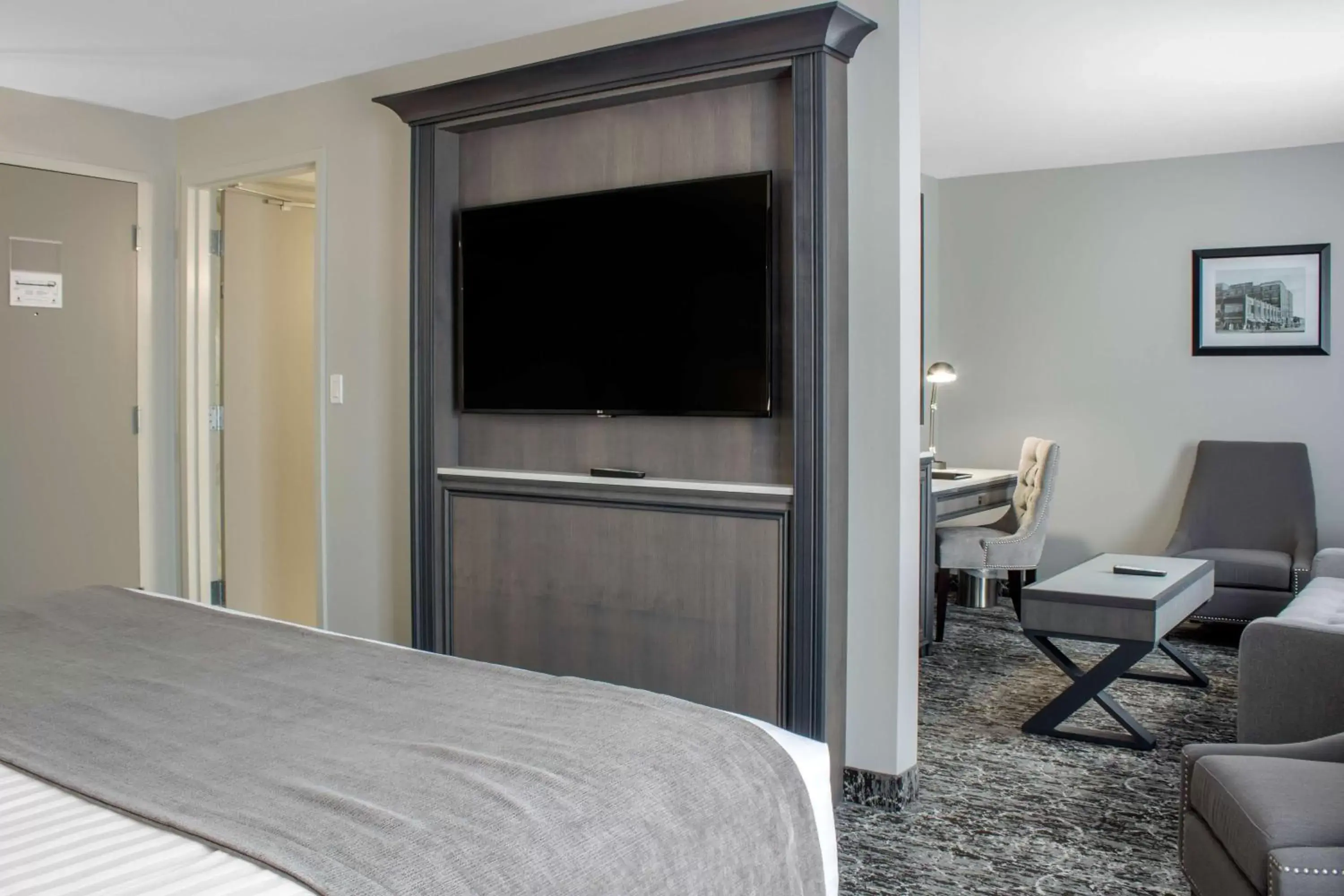 Photo of the whole room, TV/Entertainment Center in Chateau Moncton Trademark Collection by Wyndham