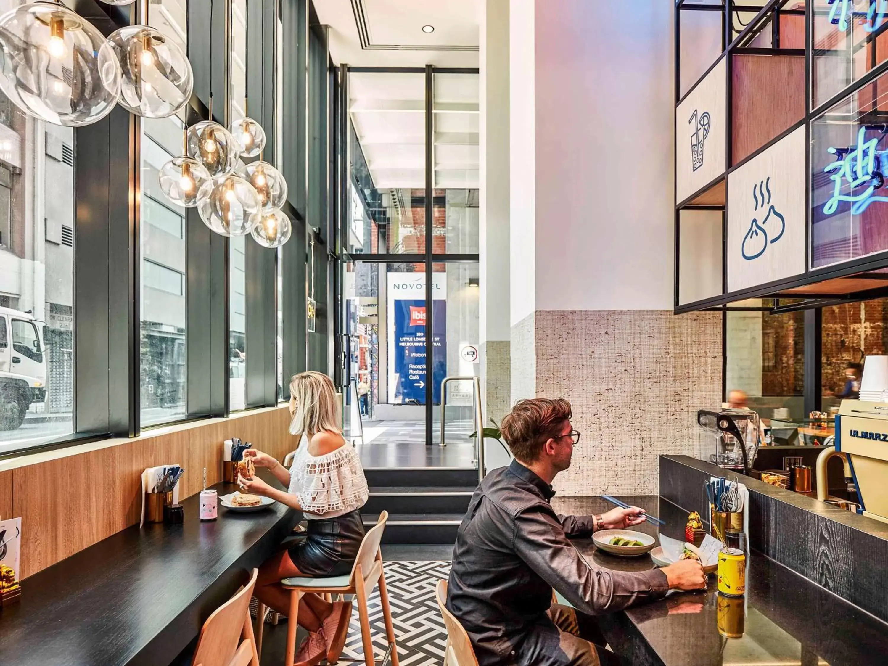 Restaurant/places to eat in ibis Melbourne Central