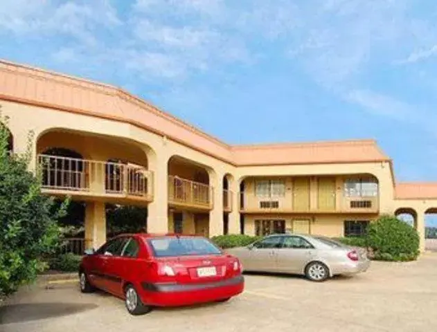 Property building in Days Inn by Wyndham Southaven MS Property building in Days Inn by Wyndham Southaven MS