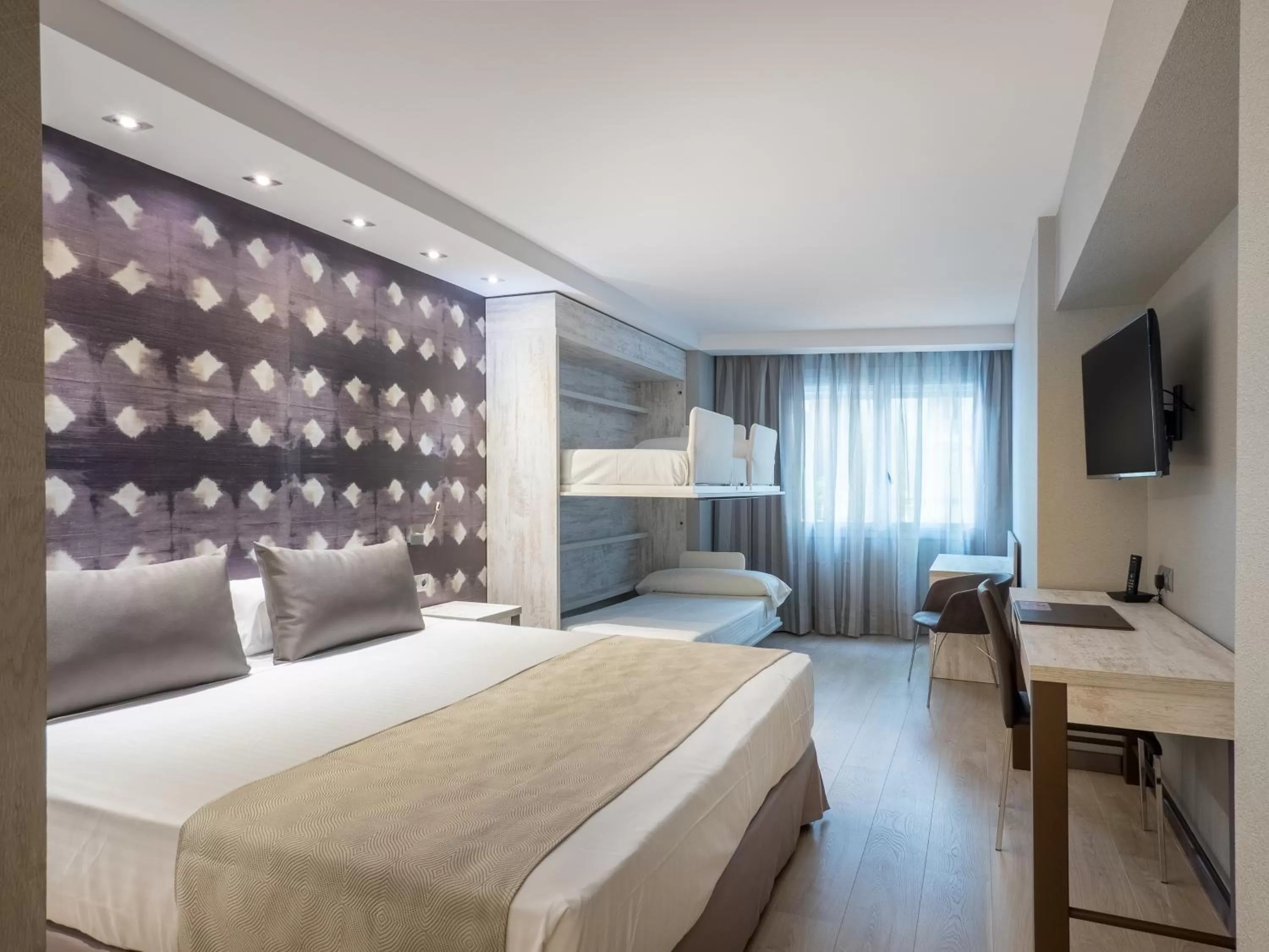 Premium Family Room in Catalonia Atenas